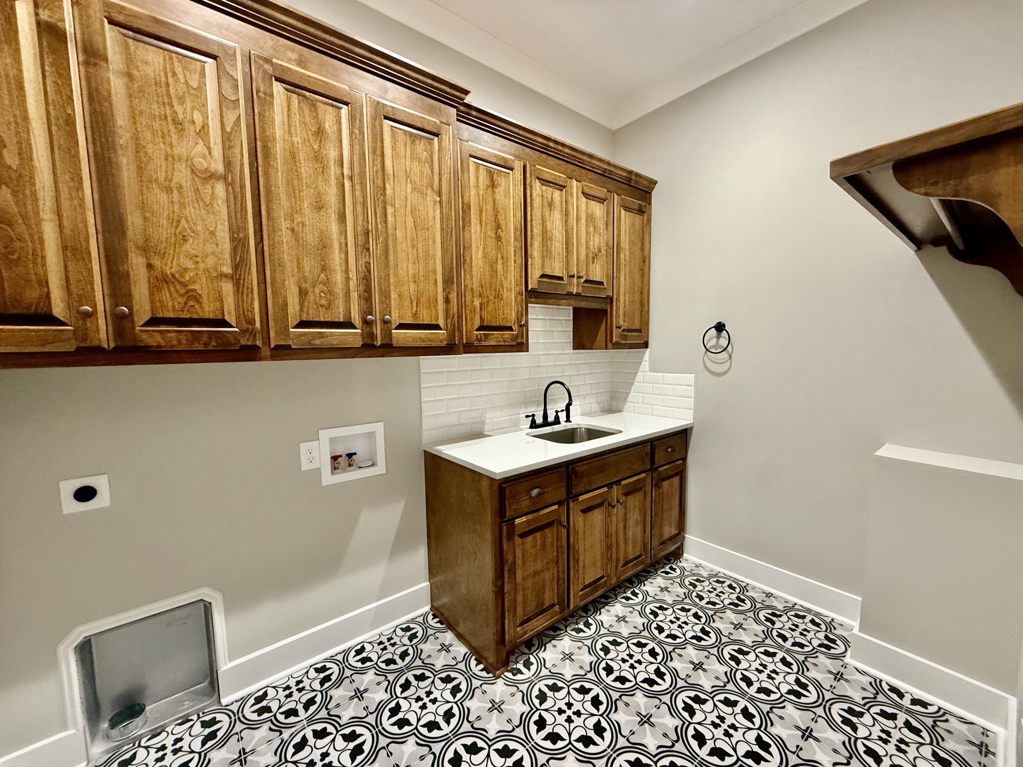 109 Settlers Trace Property Photo 44