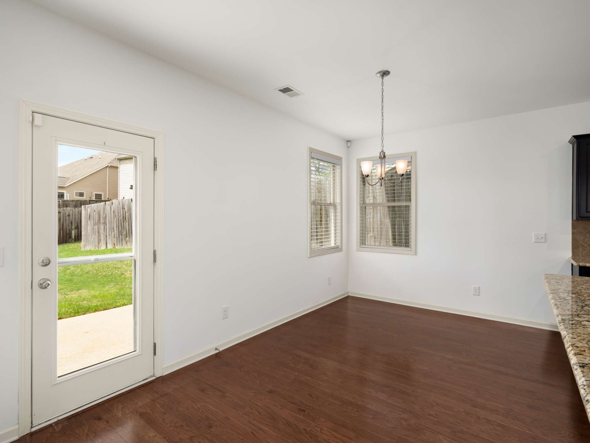 3029 Alan Dr Property Photo 19