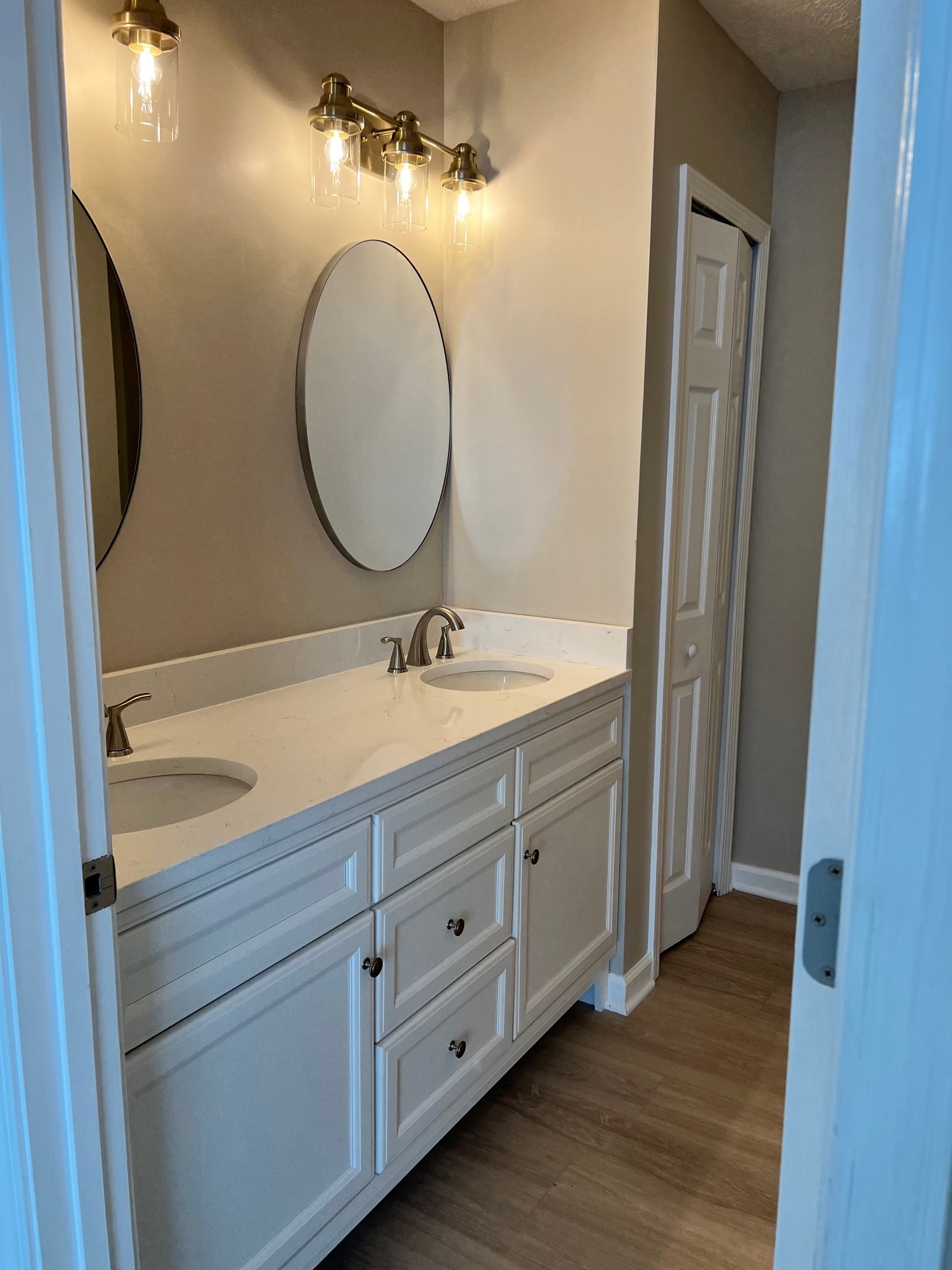 1022 Somerset Springs Dr Property Photo 10