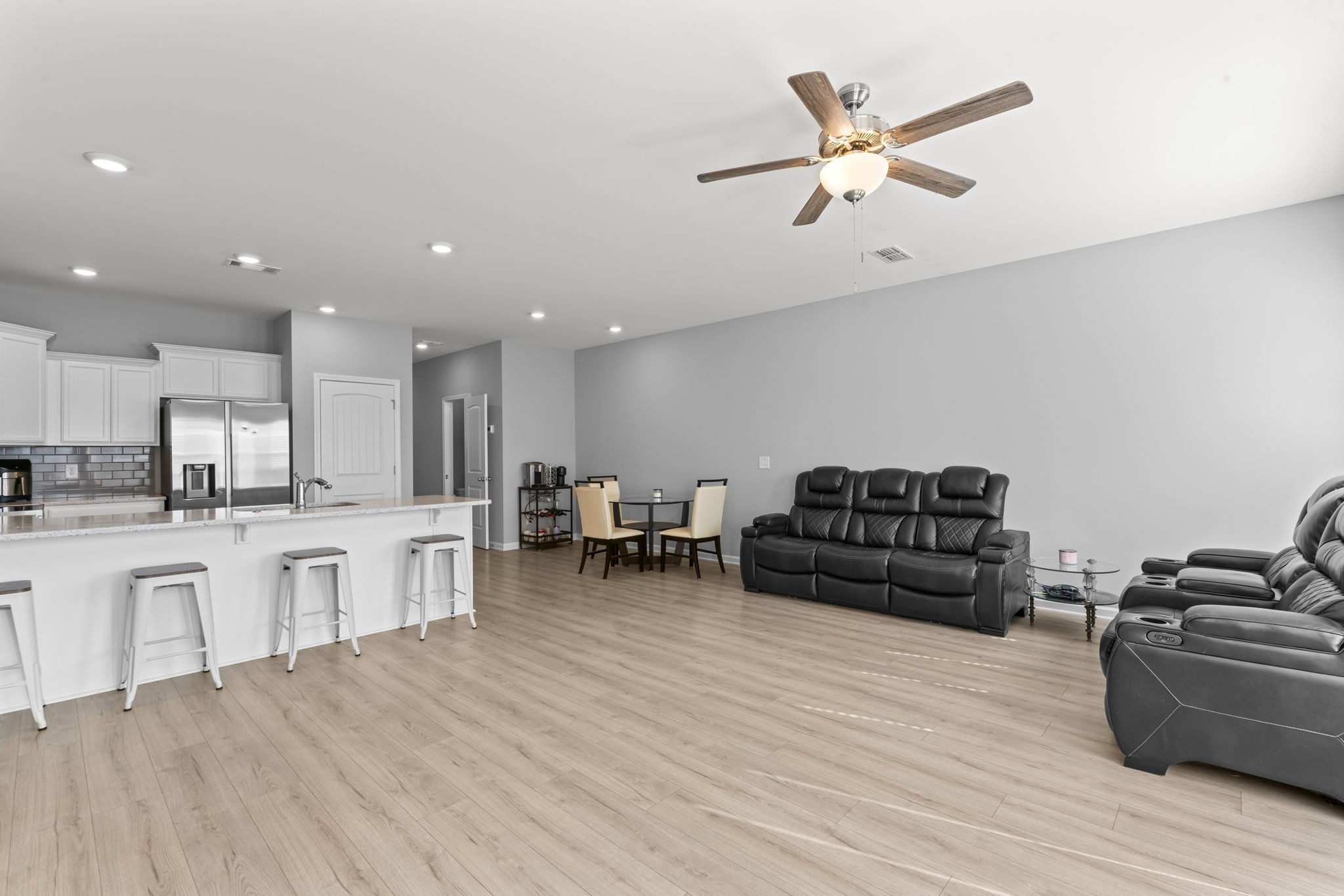 5711 Dockside Dr Property Photo 13