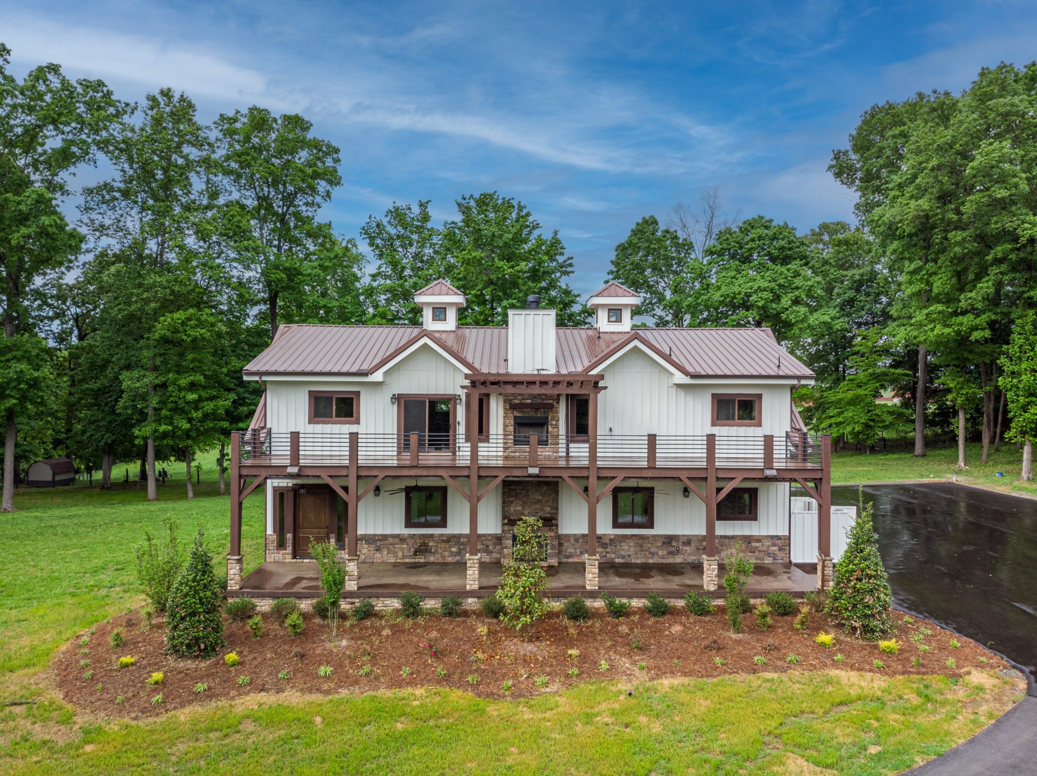 4451 Airport Rd Property Photo