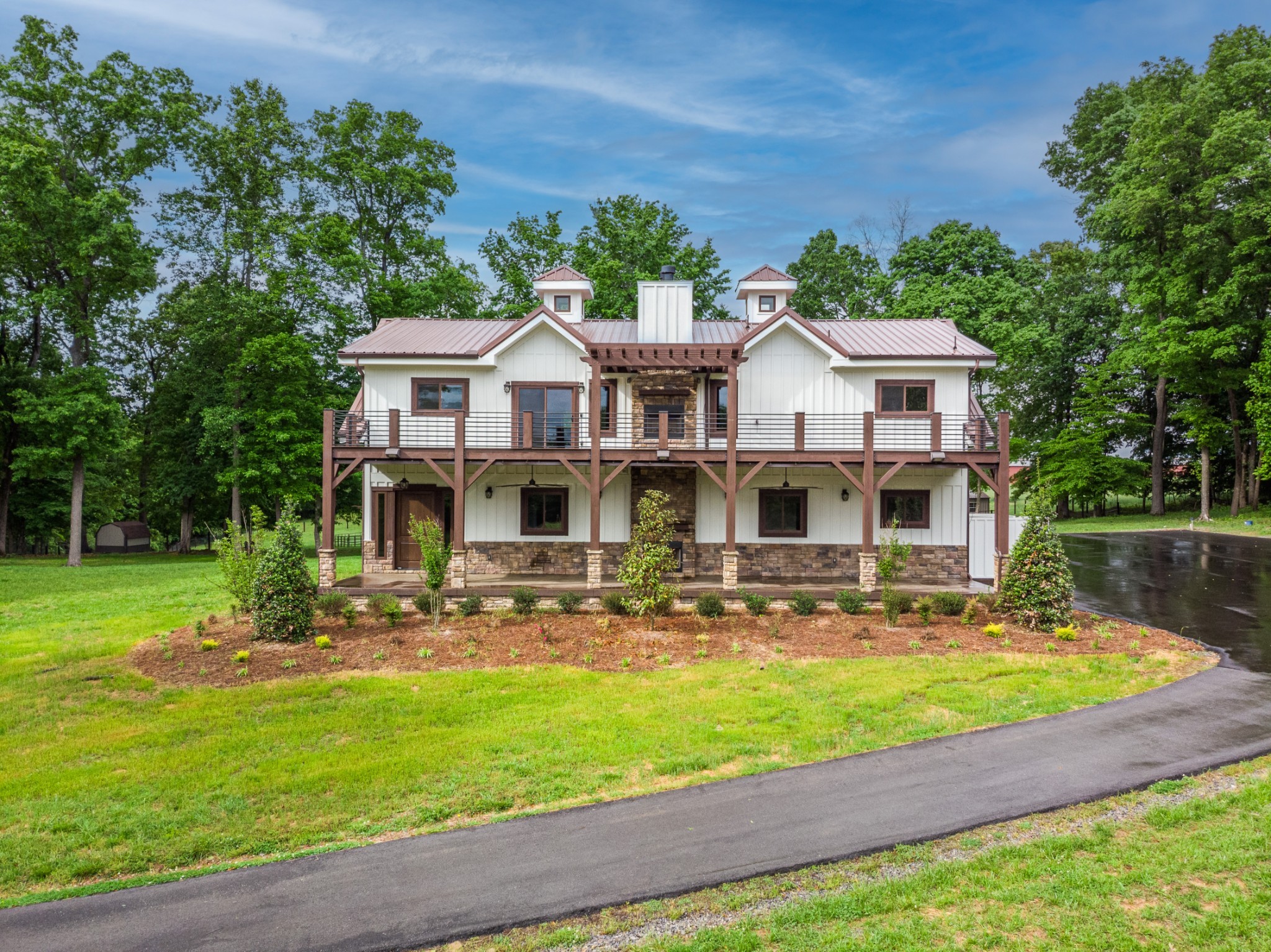 4451 Airport Rd Property Photo 2