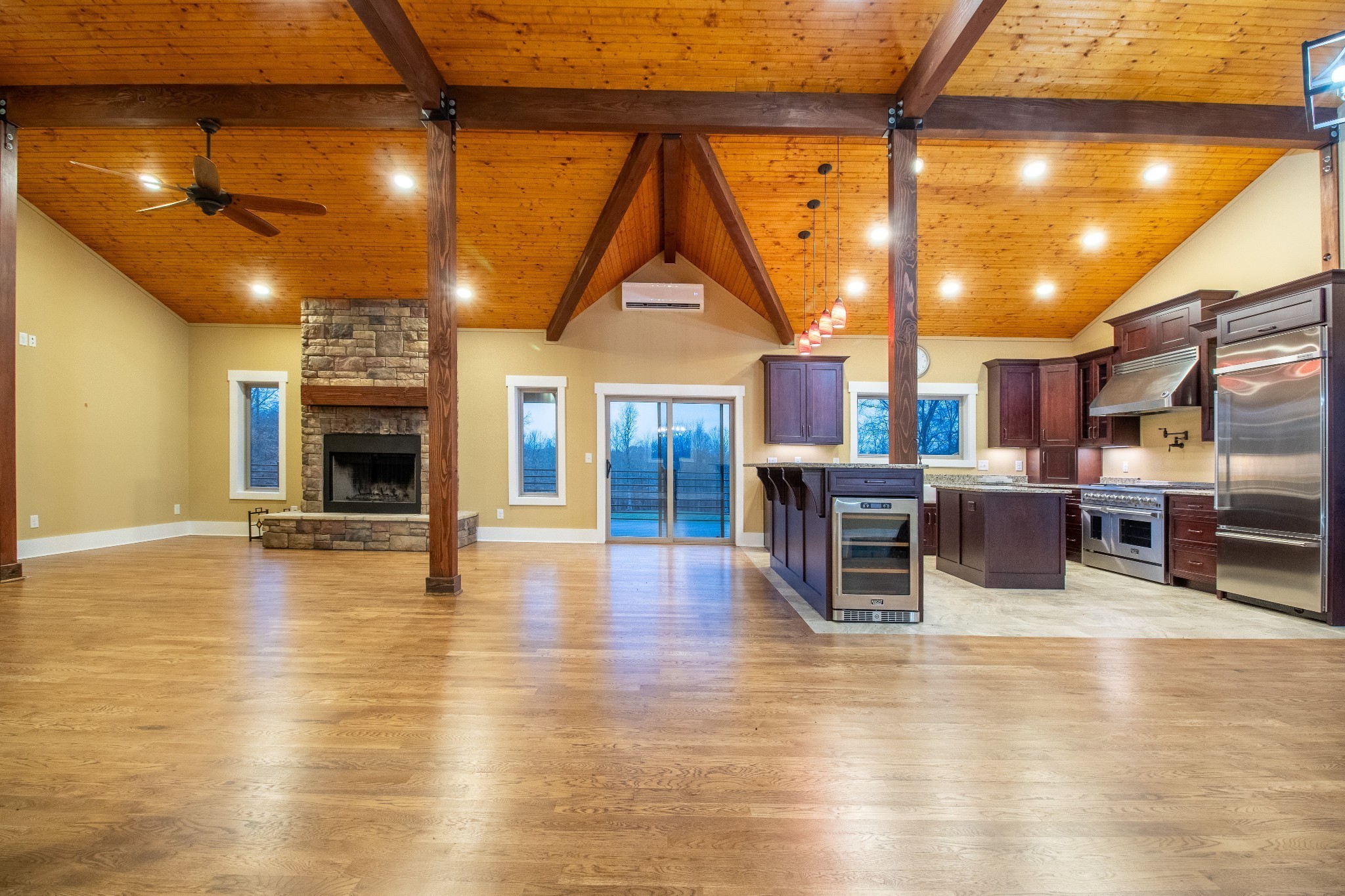 4451 Airport Rd Property Photo 16