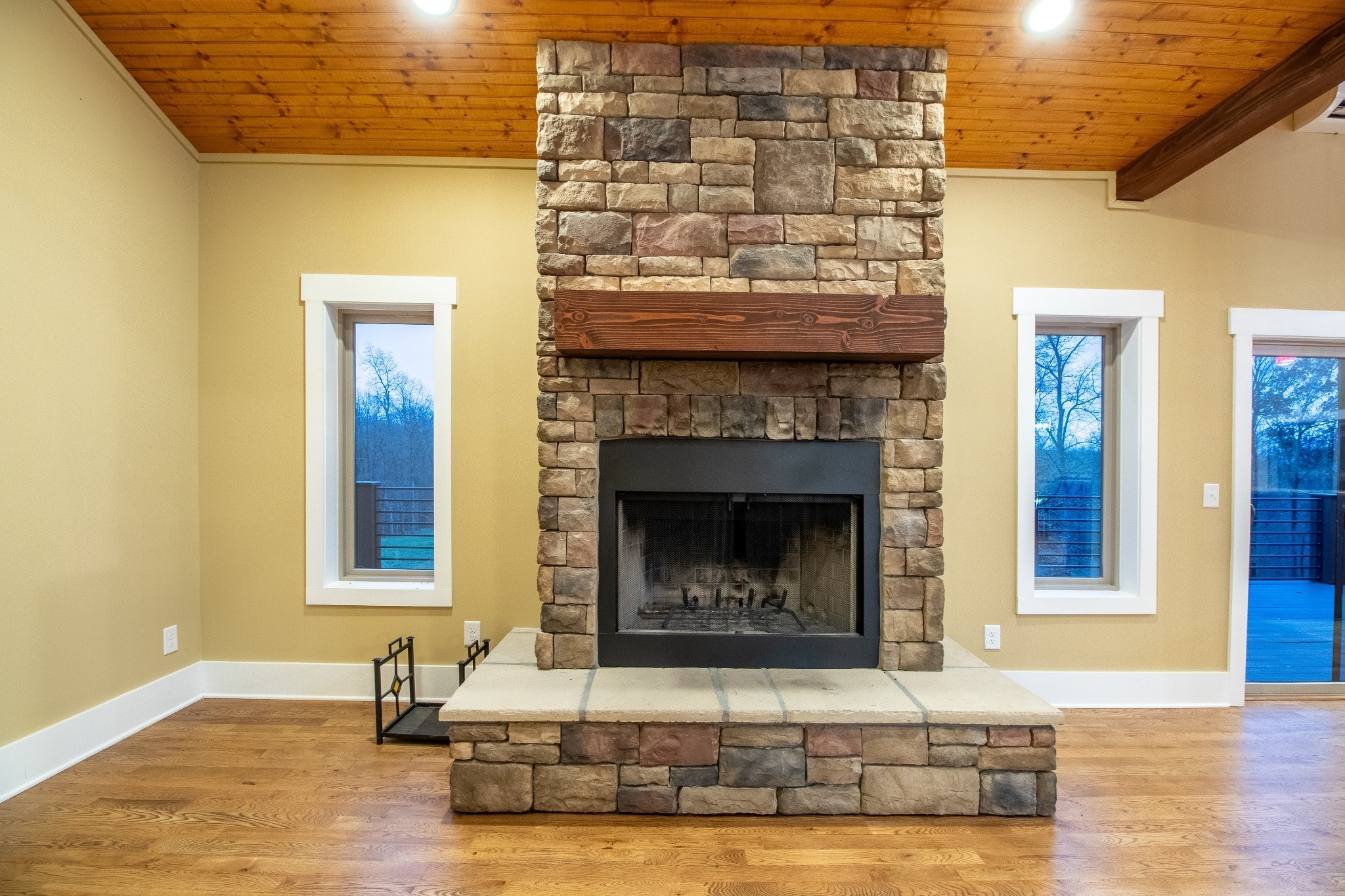 4451 Airport Rd Property Photo 28