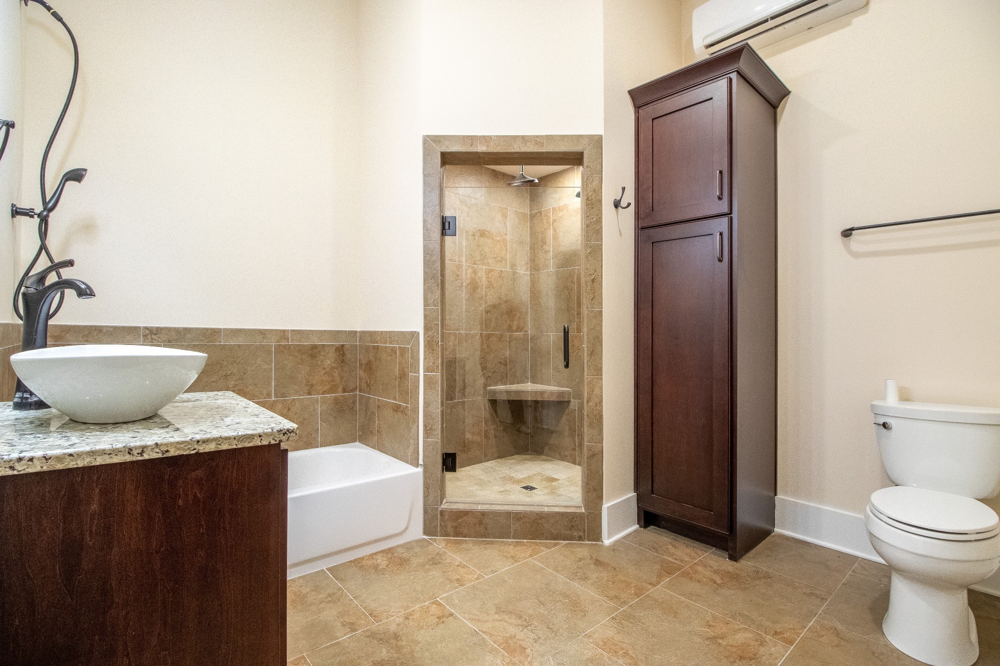 4451 Airport Rd Property Photo 46