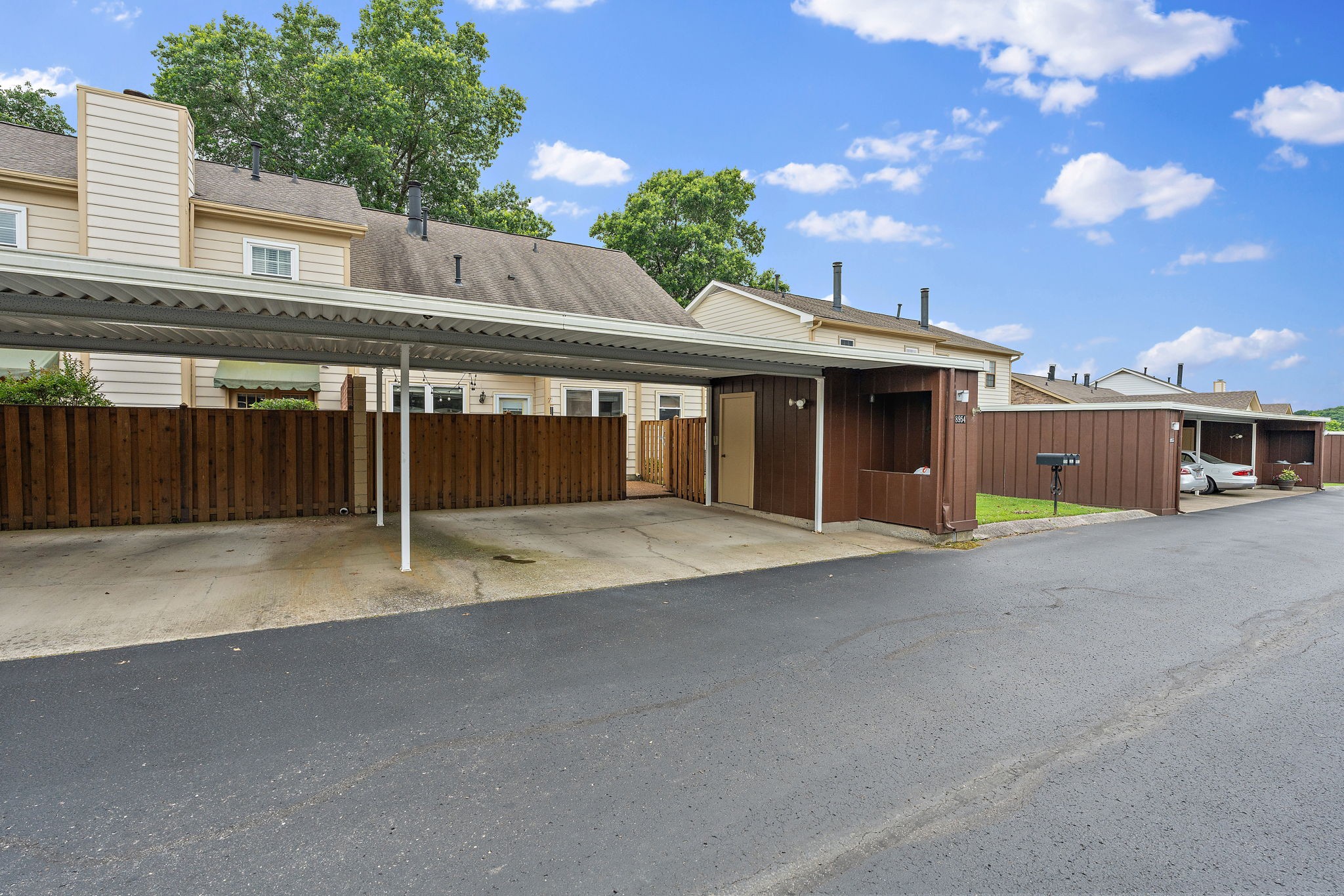 8954 Sawyer Brown Rd Property Photo 36