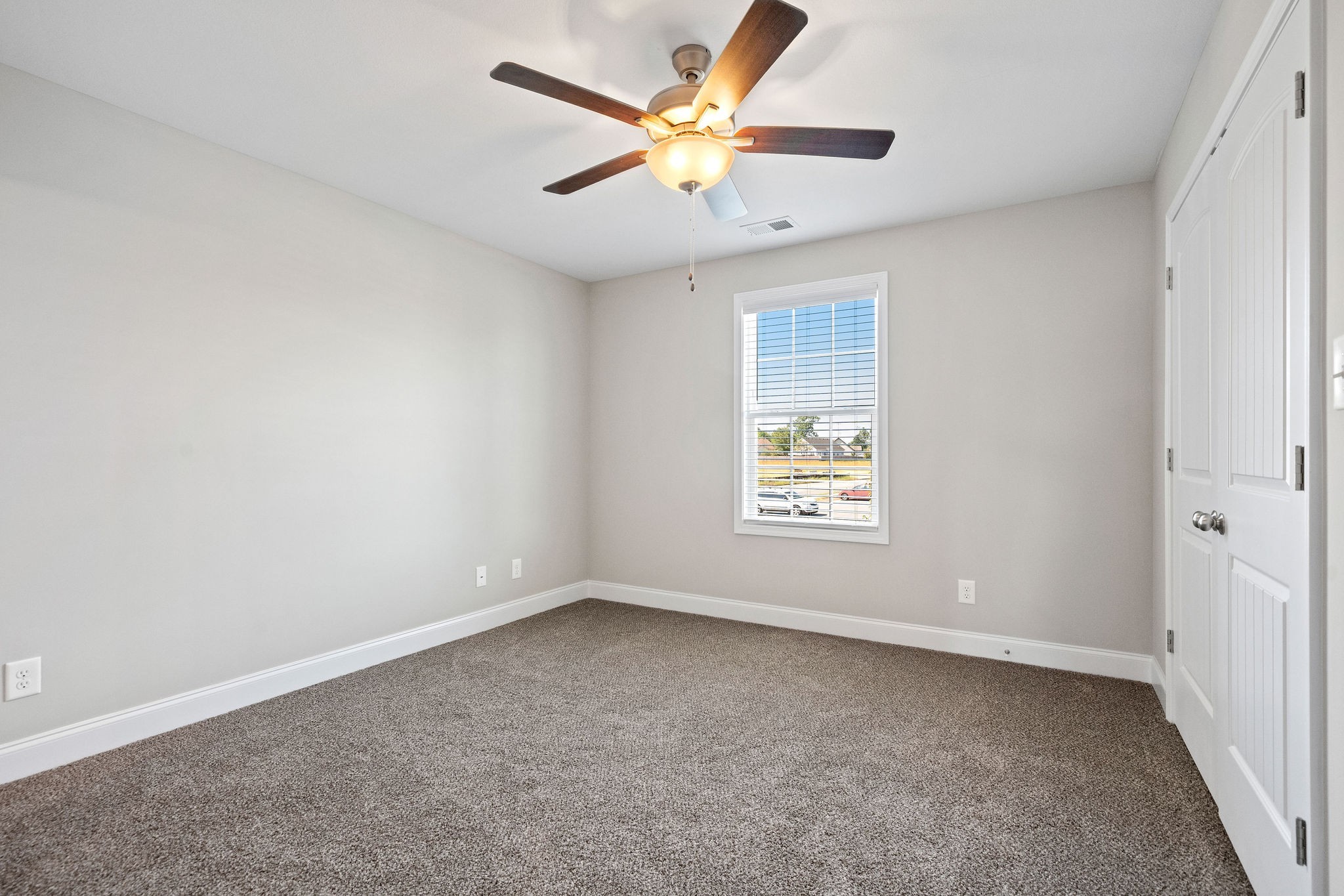 841 Professional Park Dr Property Photo 9