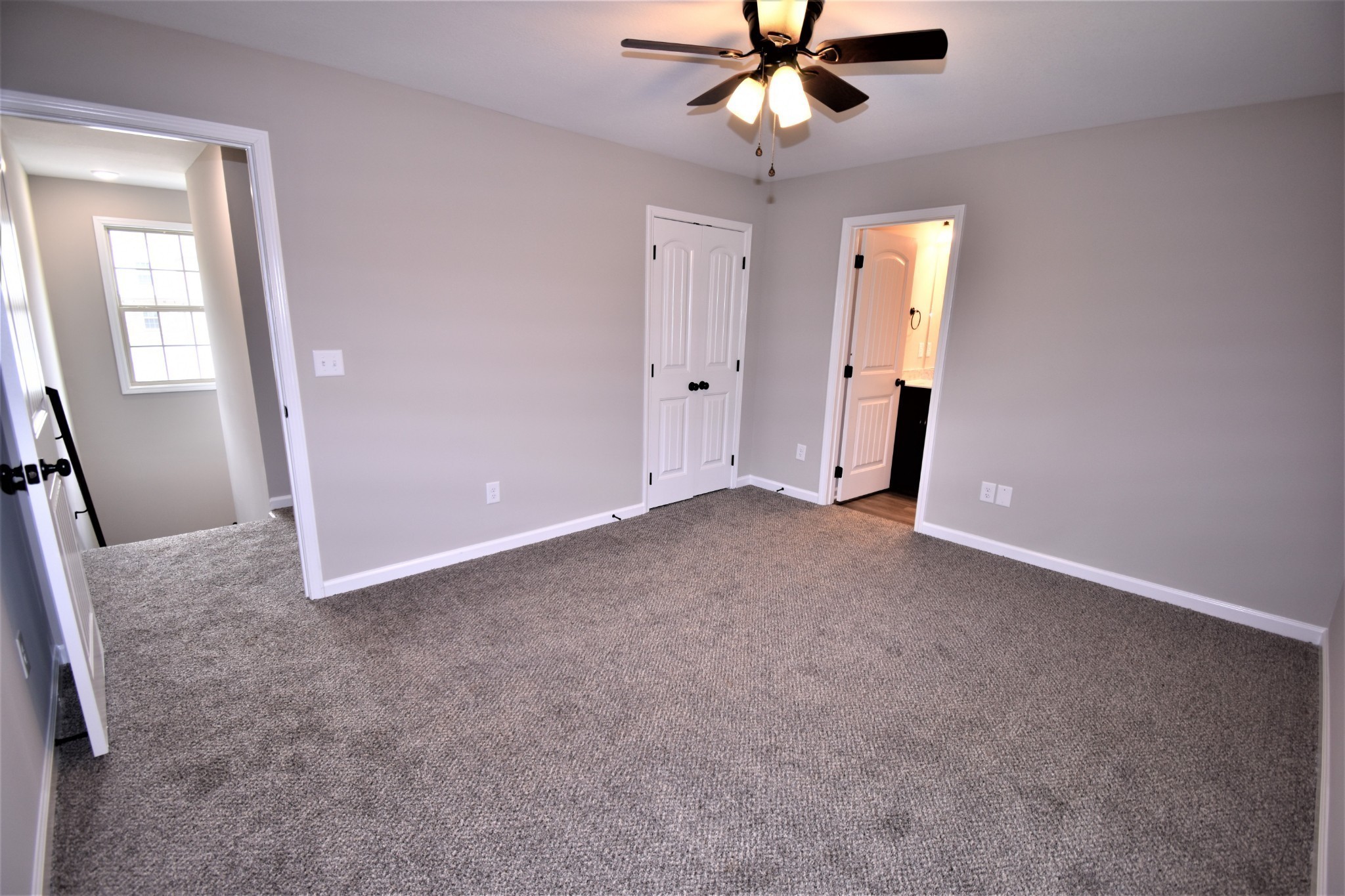 424 Glenstone Springs Dr Property Photo 11