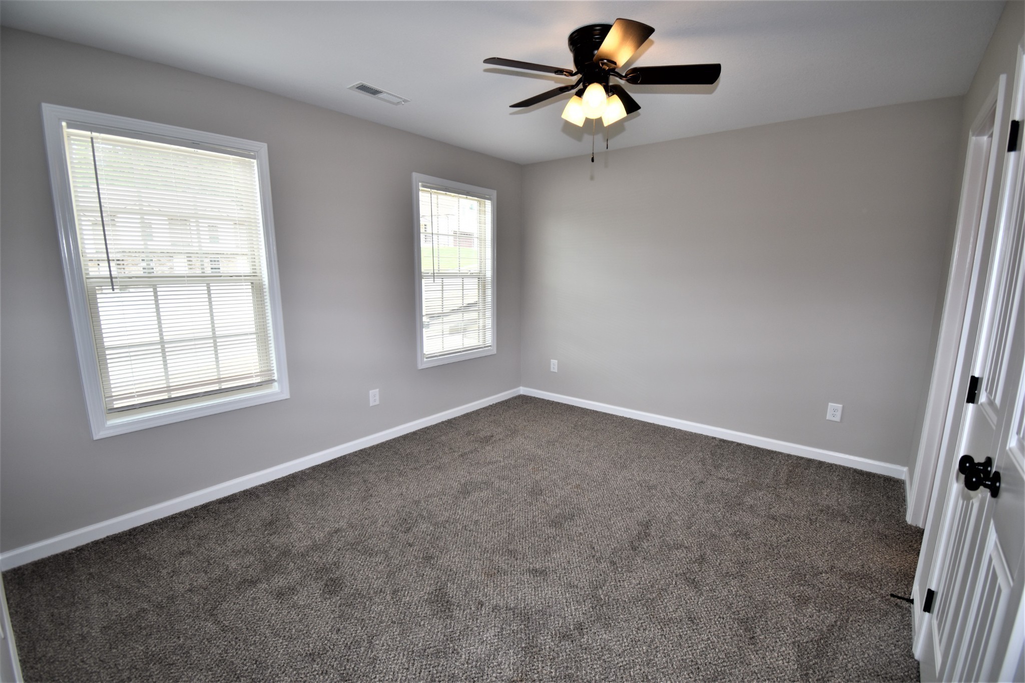 424 Glenstone Springs Dr Property Photo 14