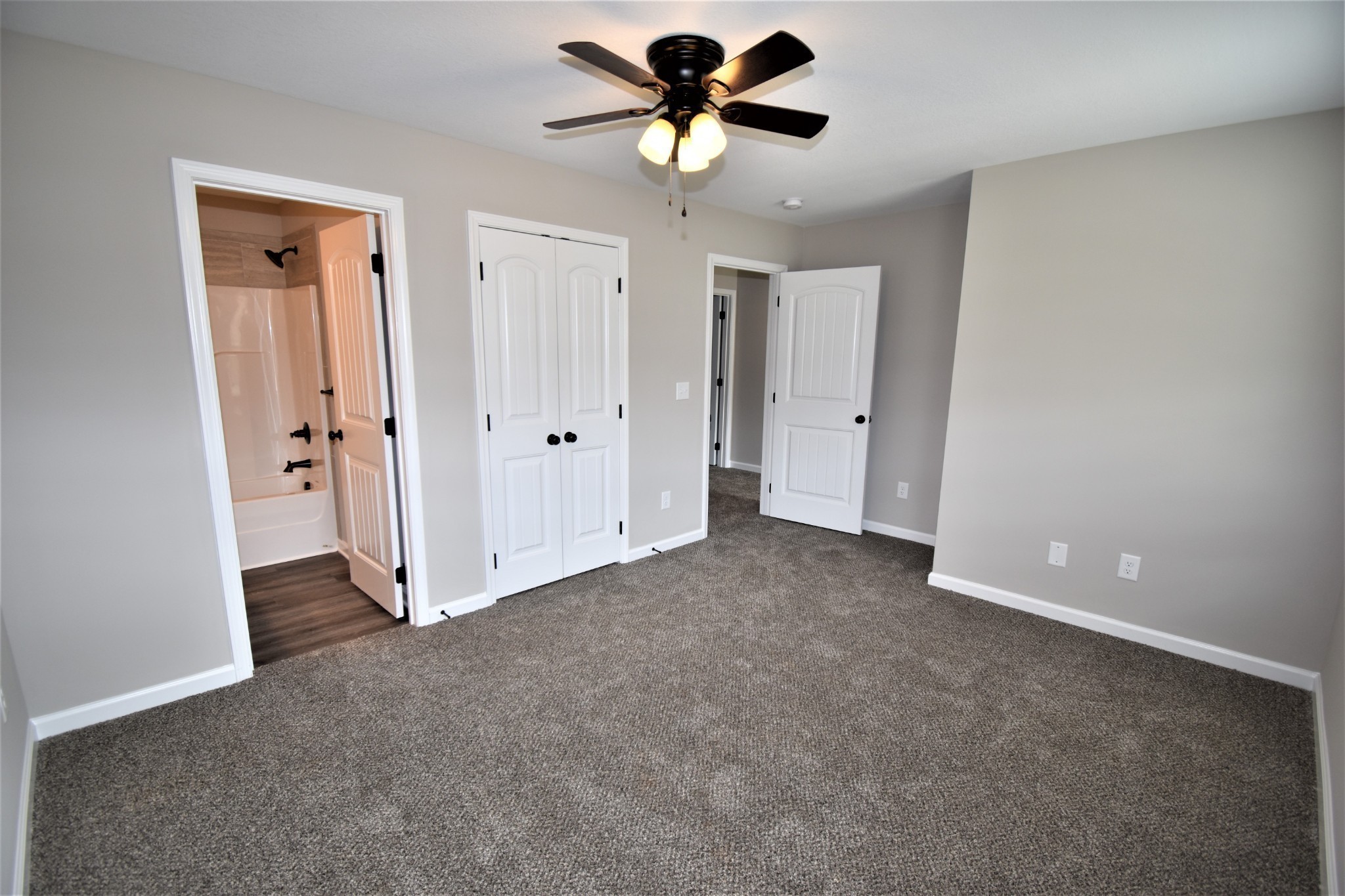 424 Glenstone Springs Dr Property Photo 15