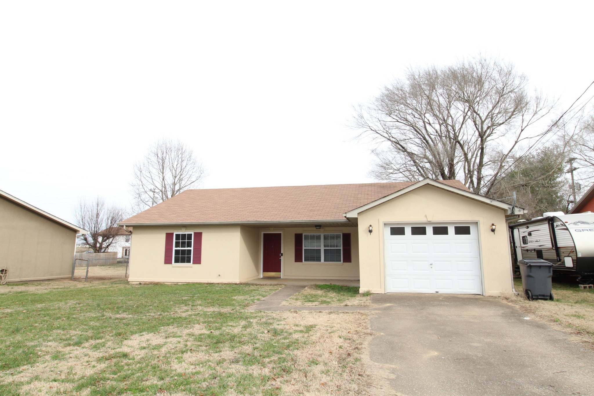 1174 Schatten Street Property Photo 1