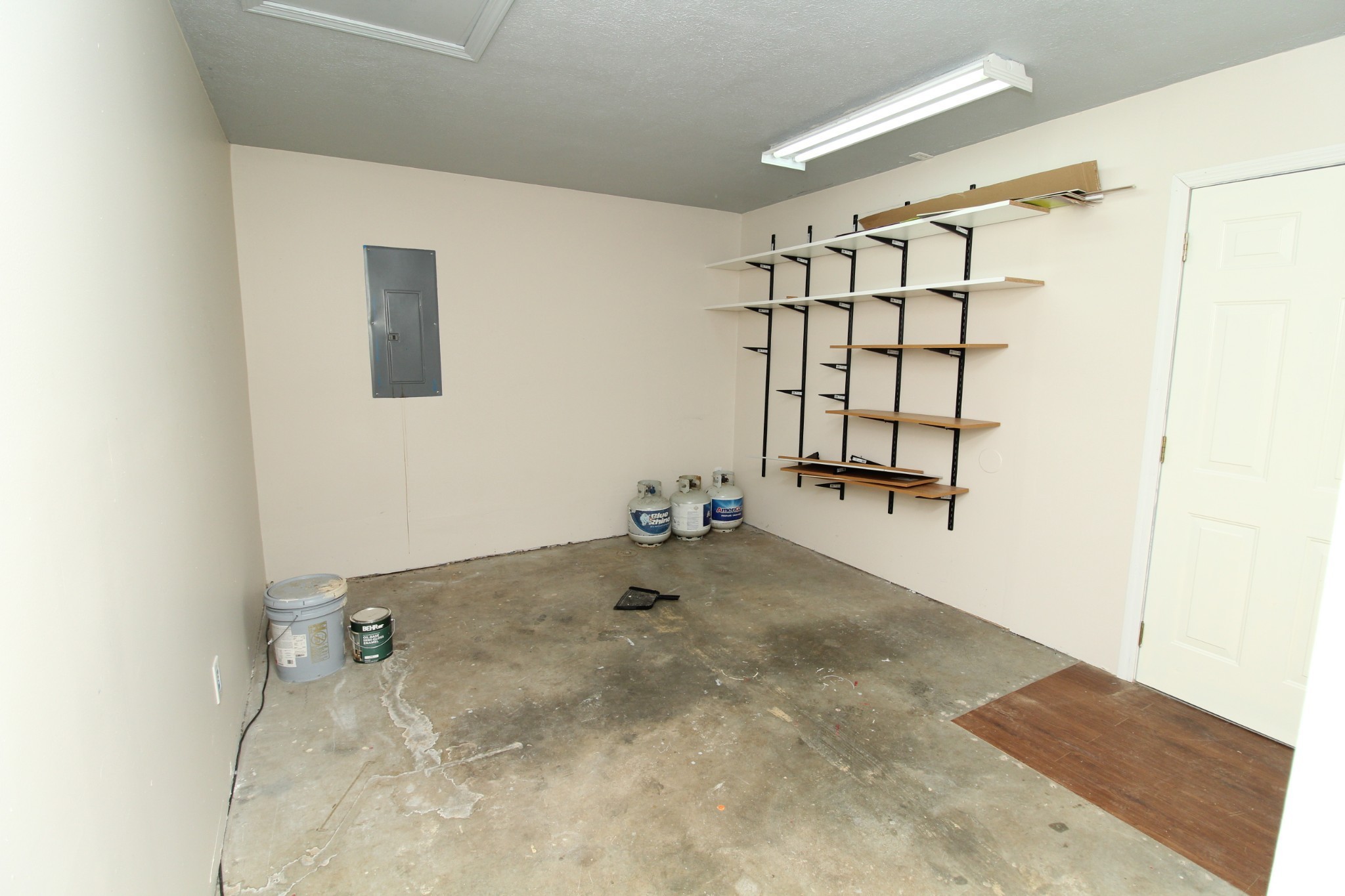 1174 Schatten Street Property Photo 12