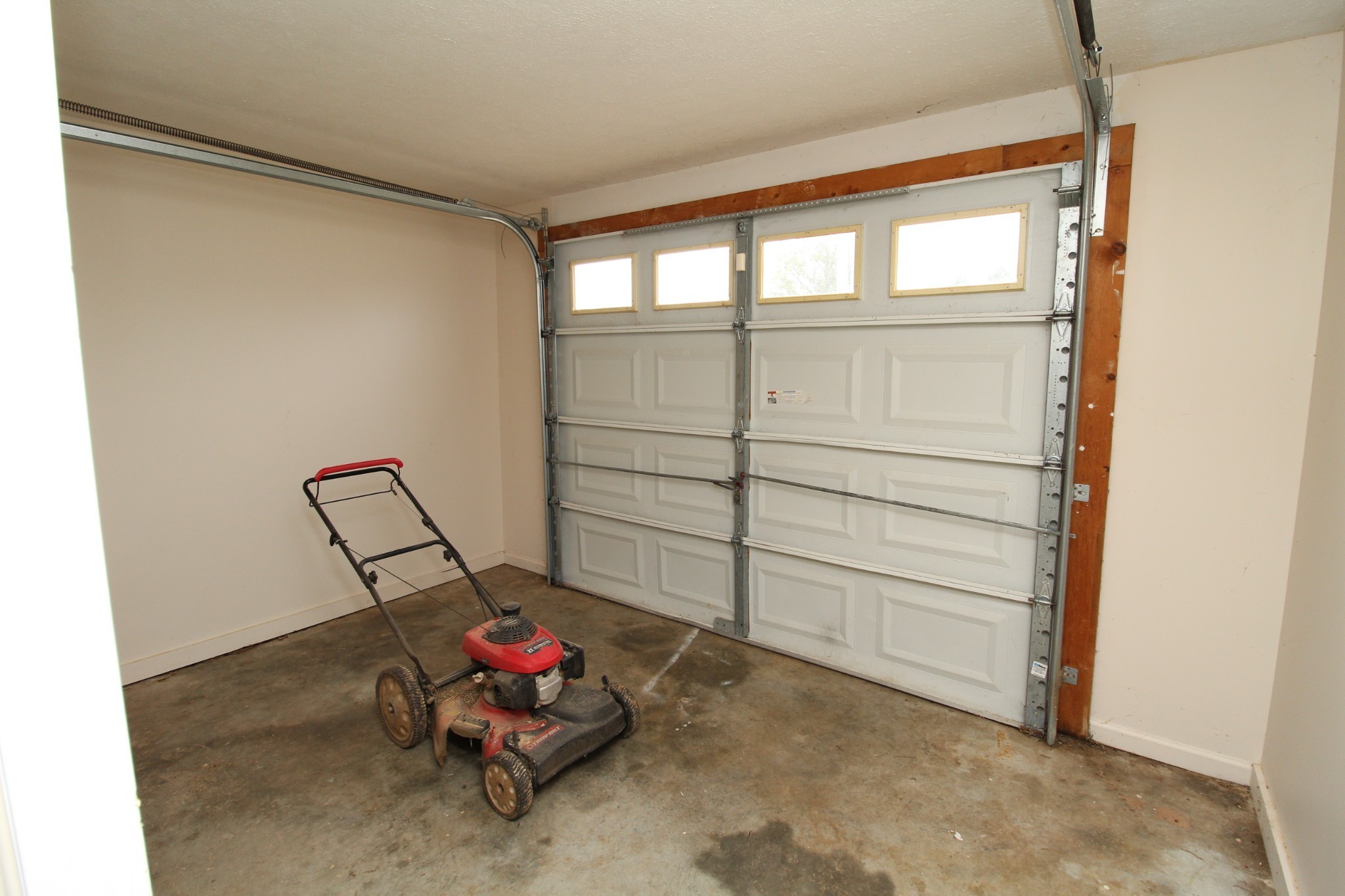 1174 Schatten Street Property Photo 13