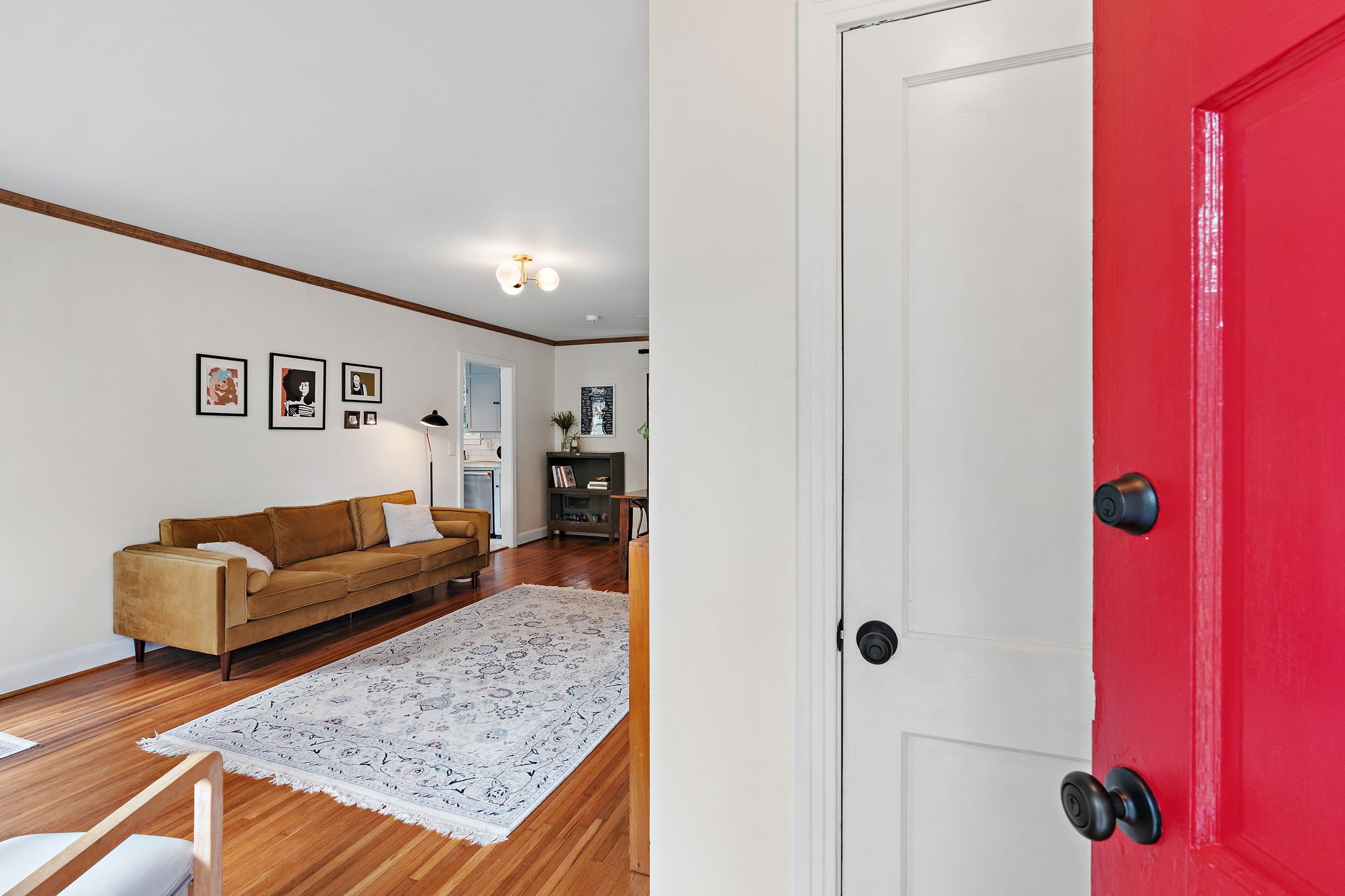 2217 Fernwood Dr Property Photo 4
