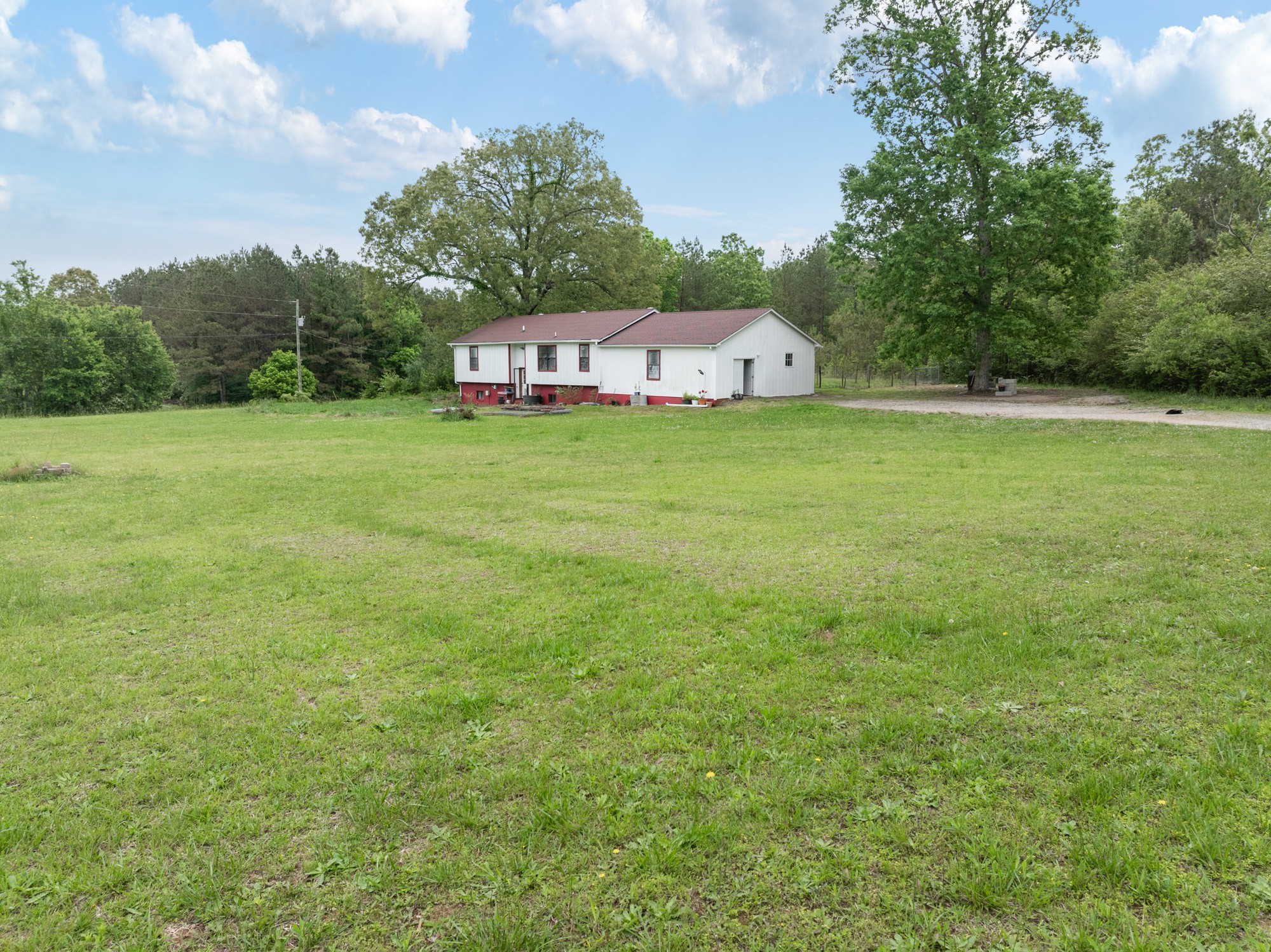 266 S Parkway Property Photo 1