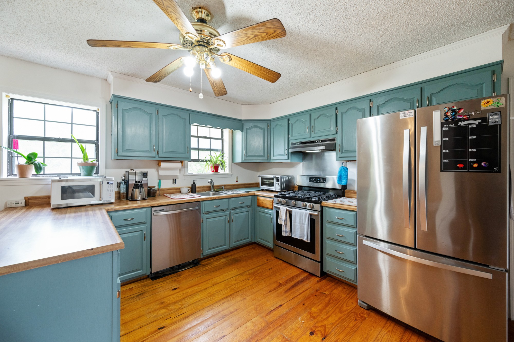 266 S Parkway Property Photo 2