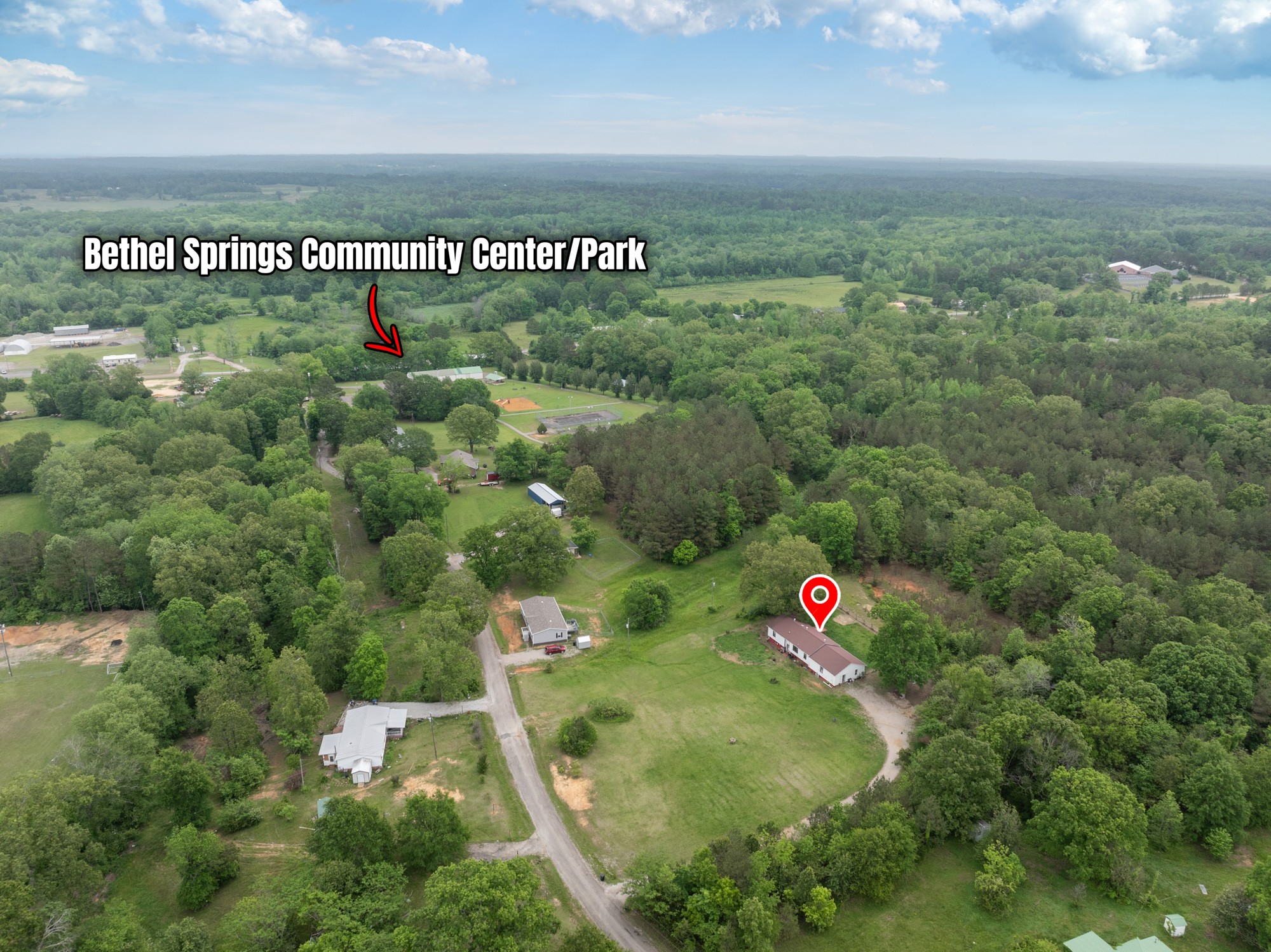 266 S Parkway Property Photo 3