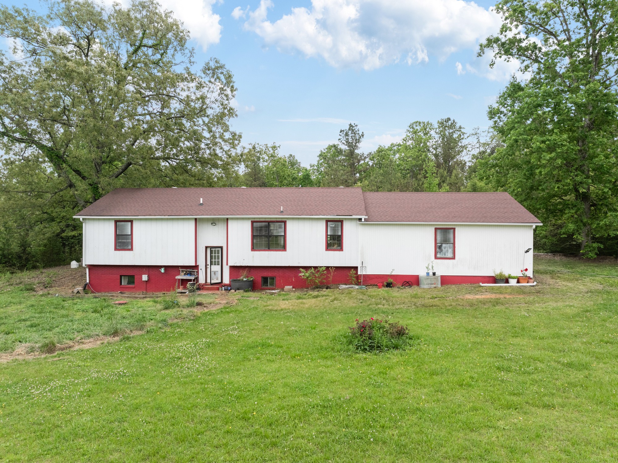 266 S Parkway Property Photo 5