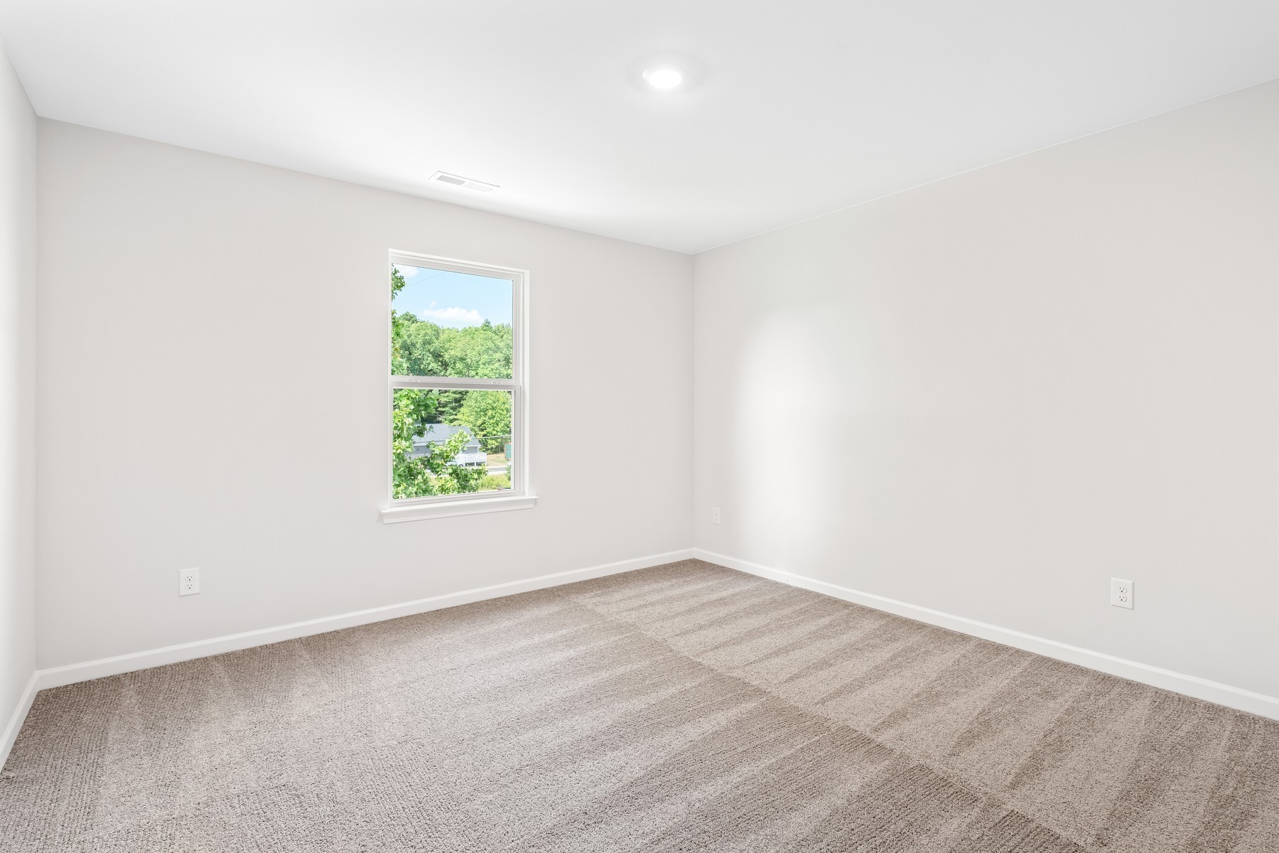 2044 Lala Loop Property Photo 13