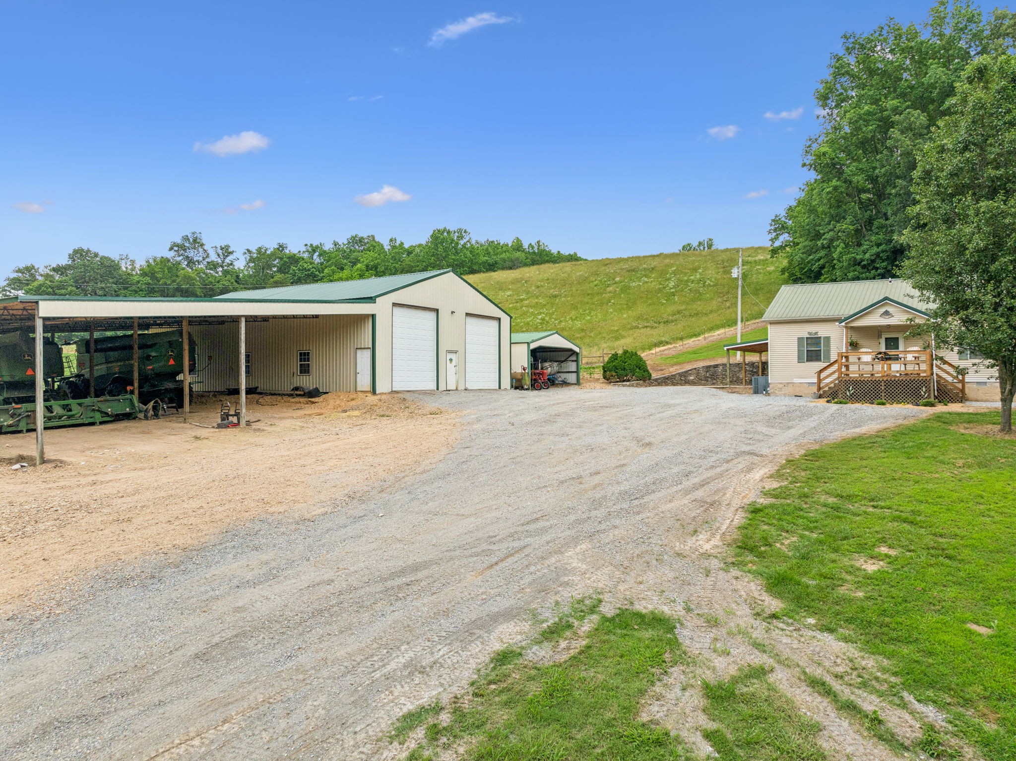 8663 Dog Creek Rd Property Photo 1