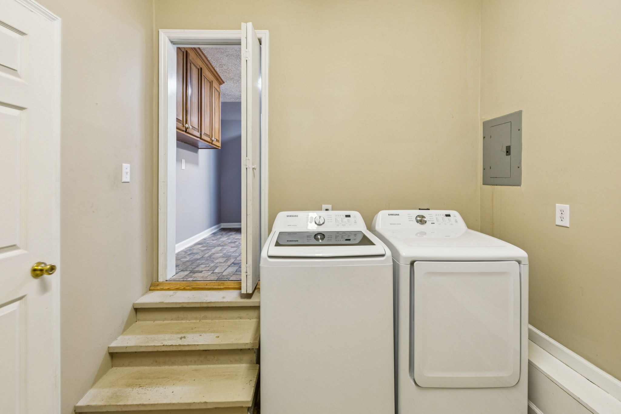 8663 Dog Creek Rd Property Photo 15