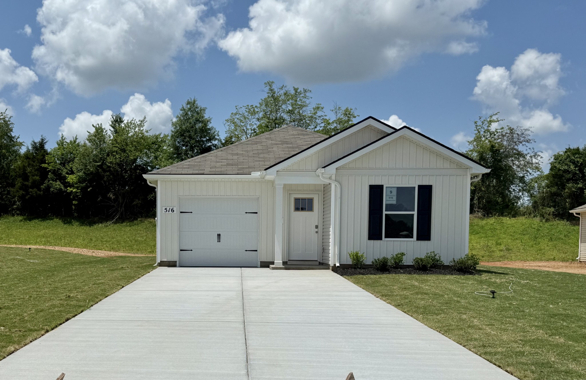516 Cloudland Dr Property Photo 2