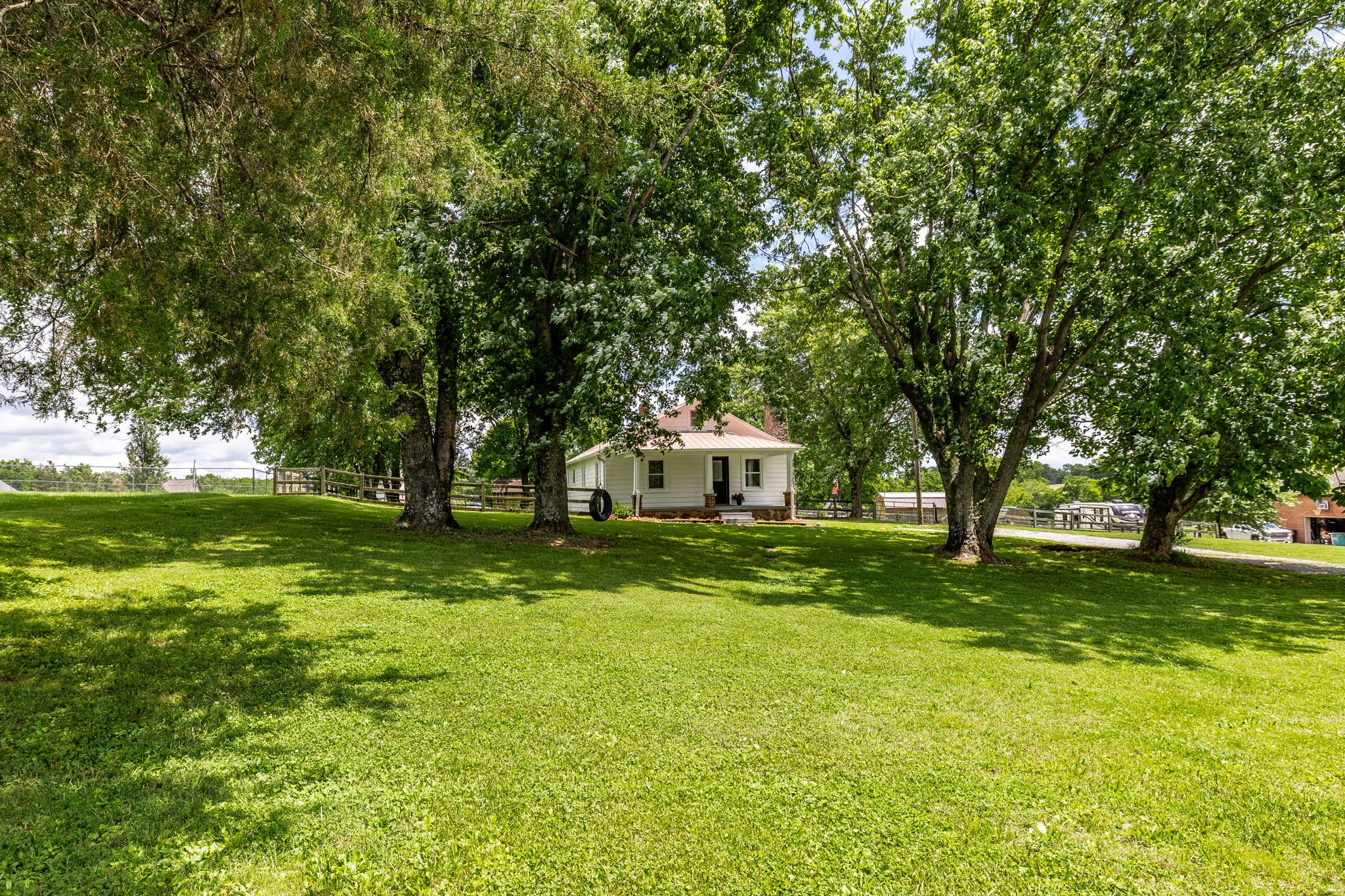 1108 Pruitt Ln Property Photo 2
