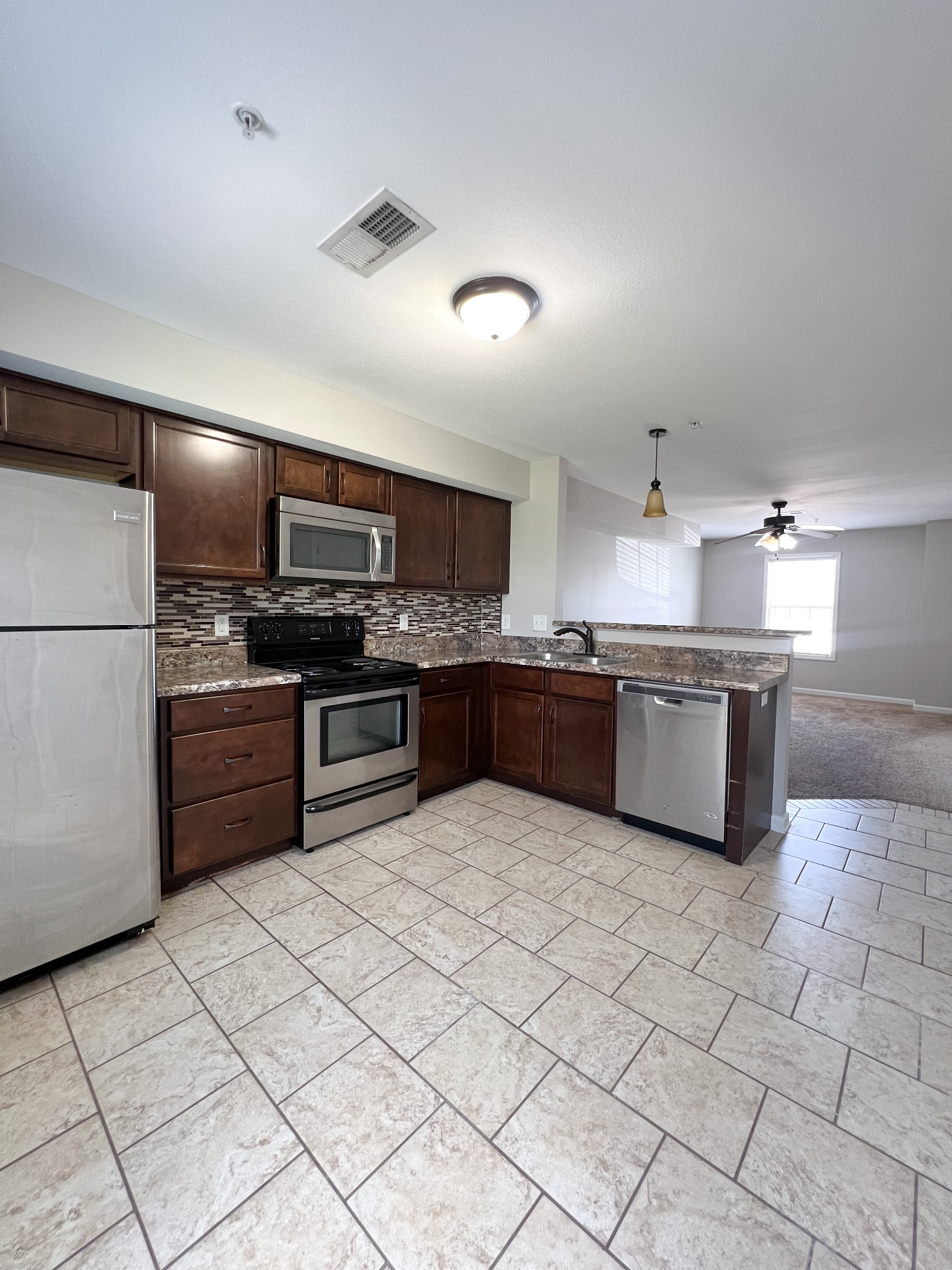 1604 Railton Ct Property Photo 7