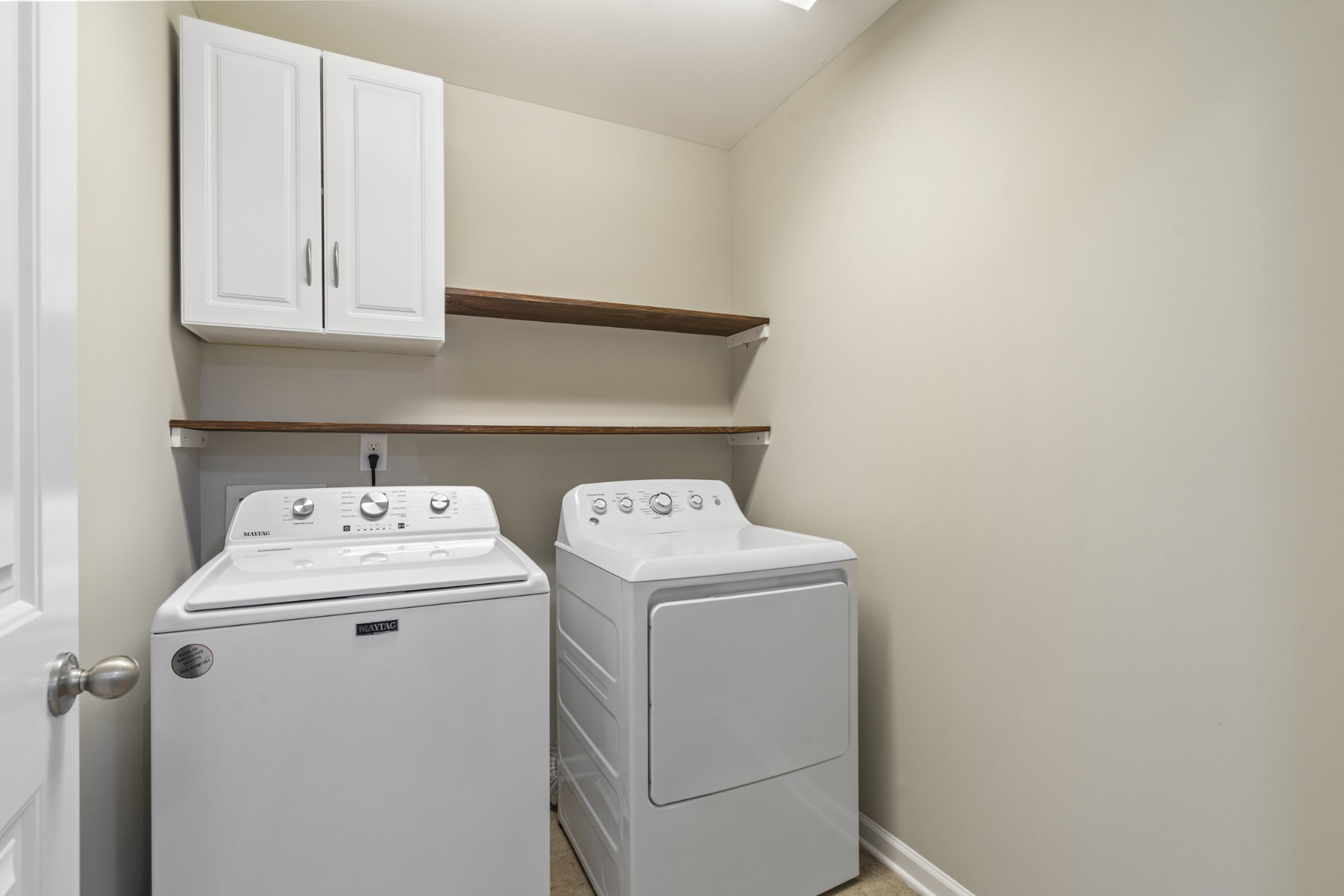 1013 Livingstone Ln Property Photo 10