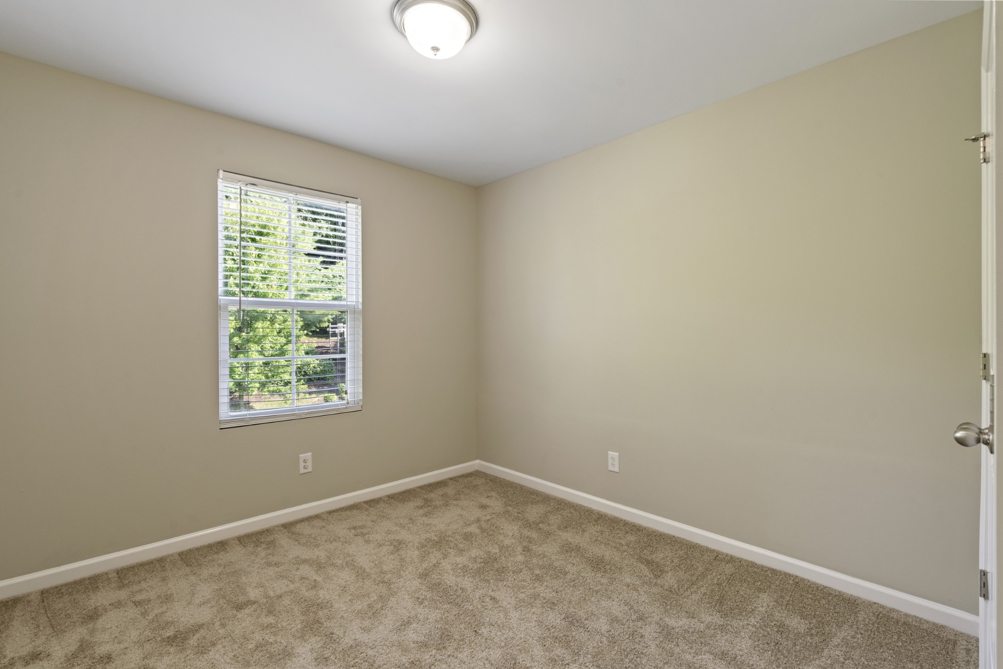 1013 Livingstone Ln Property Photo 14