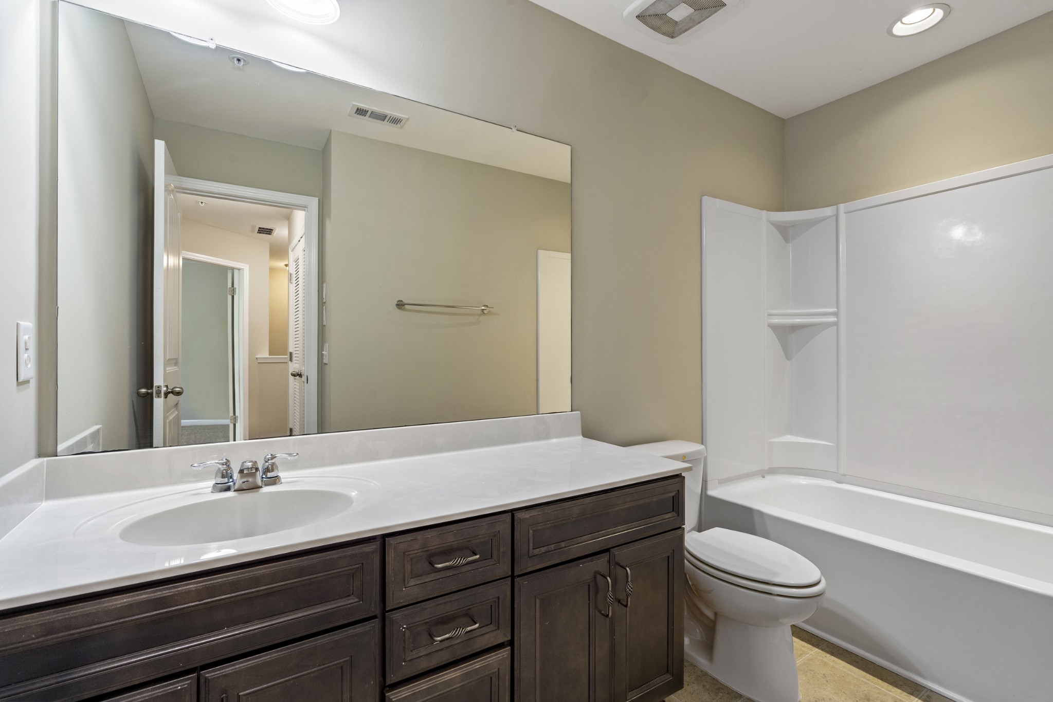 1013 Livingstone Ln Property Photo 15