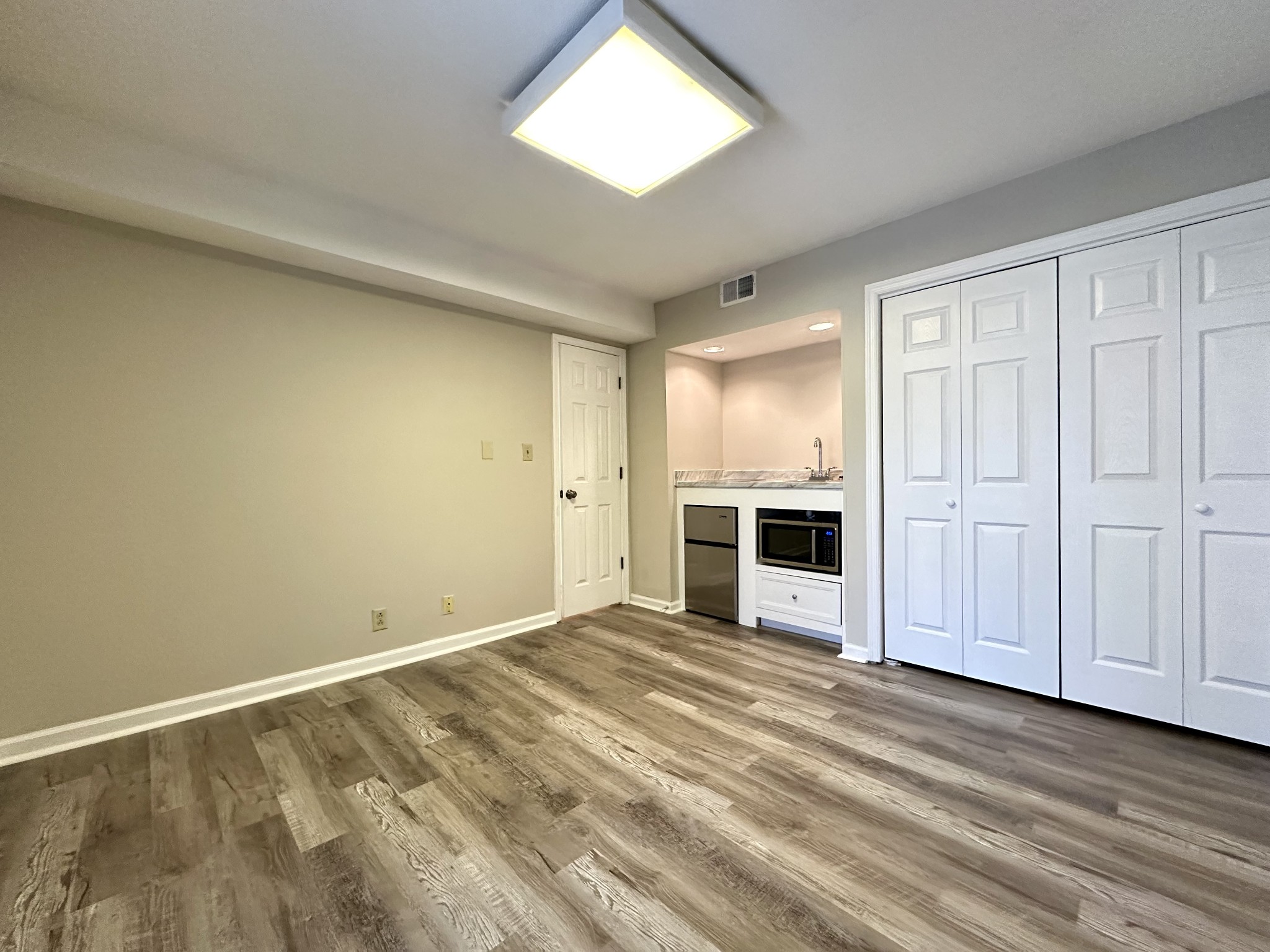 169 Condor Ct Property Photo 3
