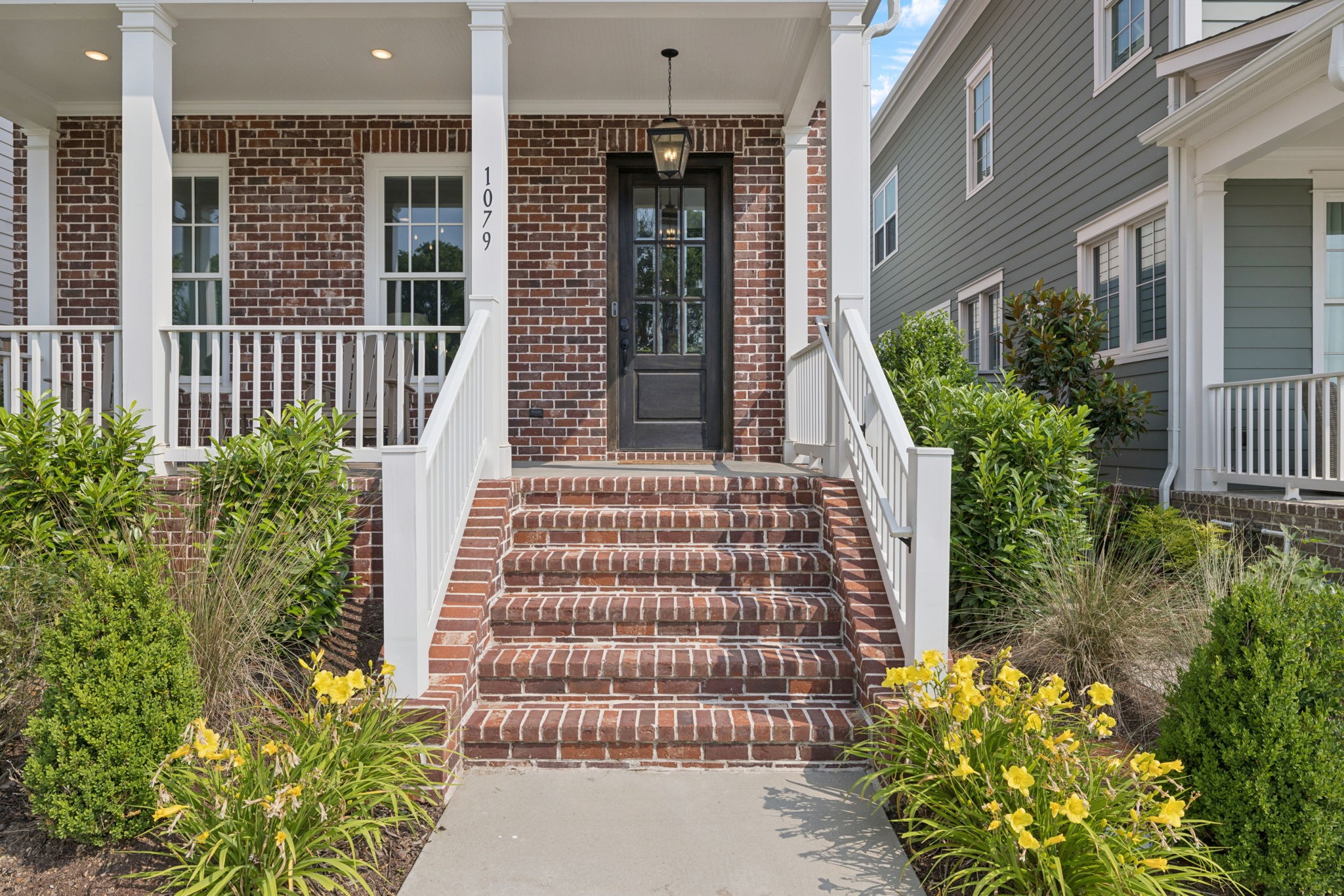 1079 Southbrooke Blvd Property Photo 3