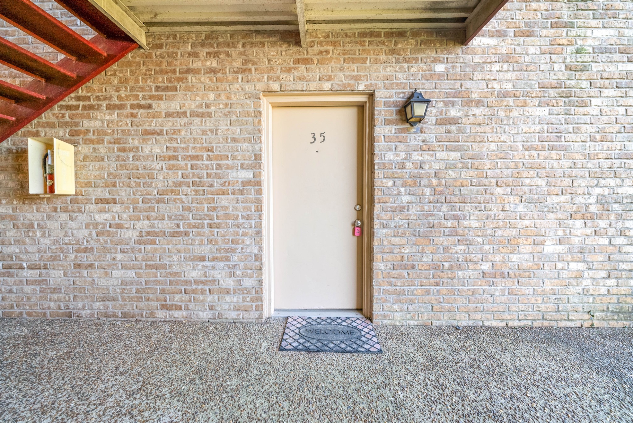 100 Laurel Cove Dr Property Photo 4