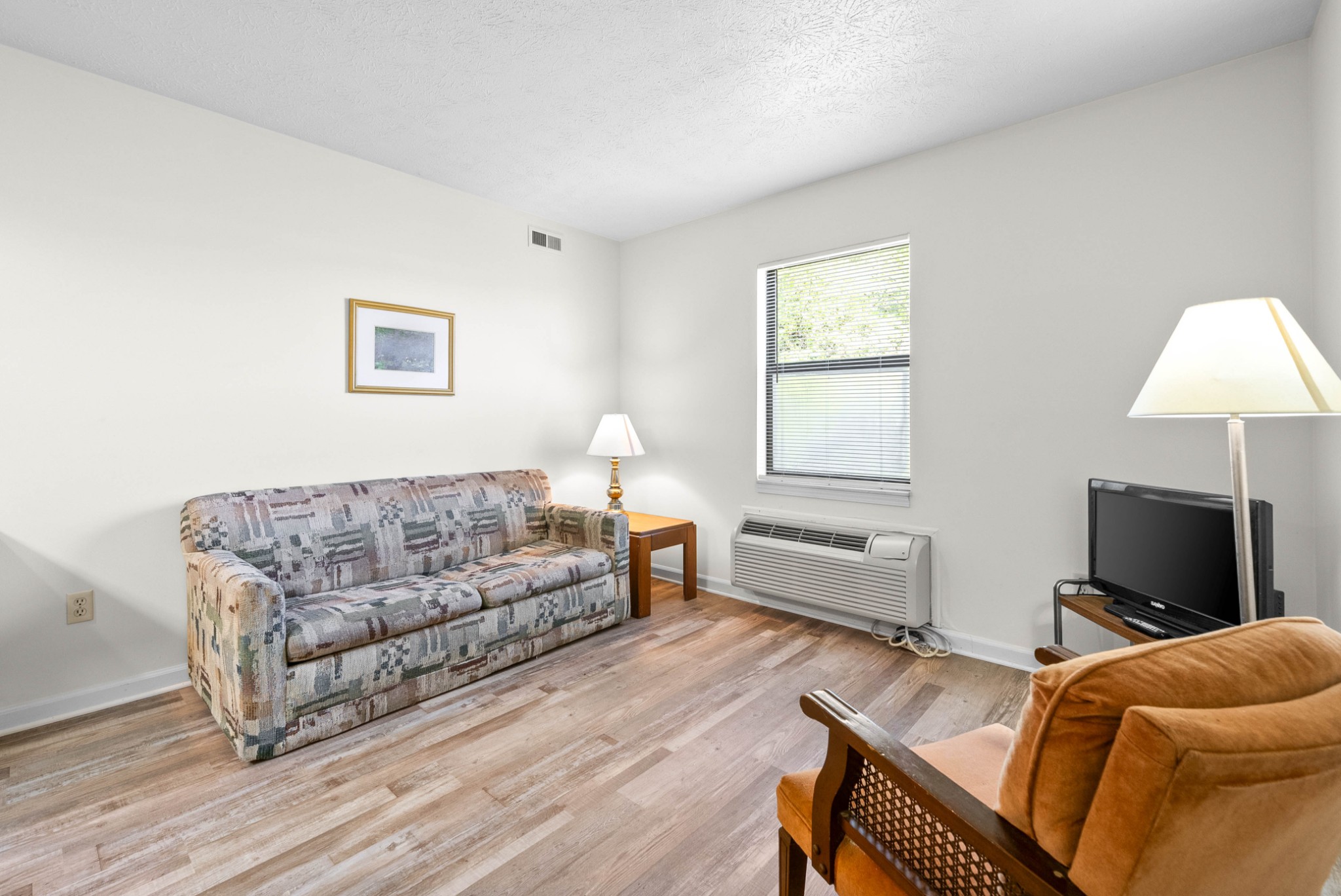 100 Laurel Cove Dr Property Photo 6