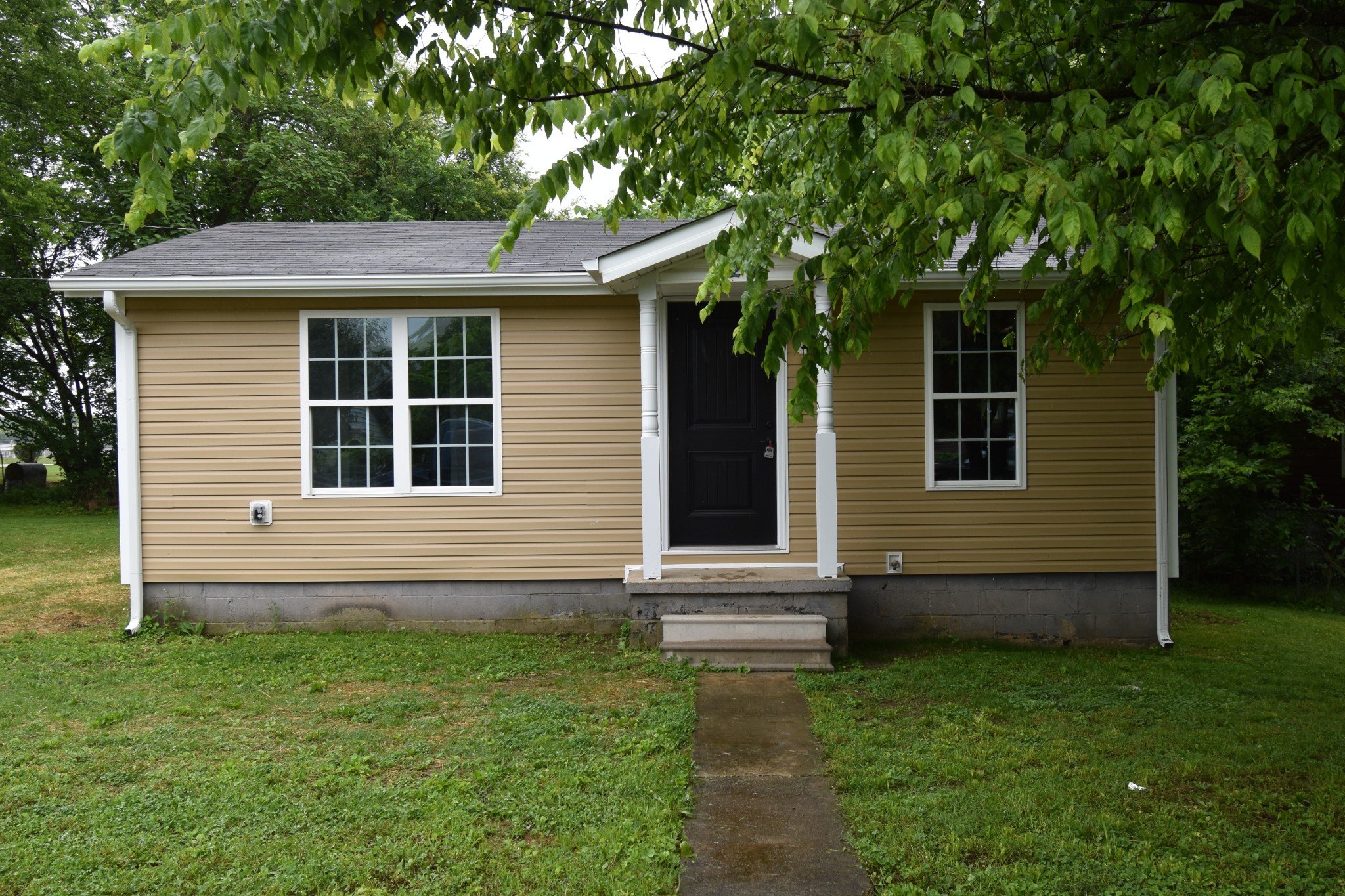 120 Stacker Dr Property Photo 1