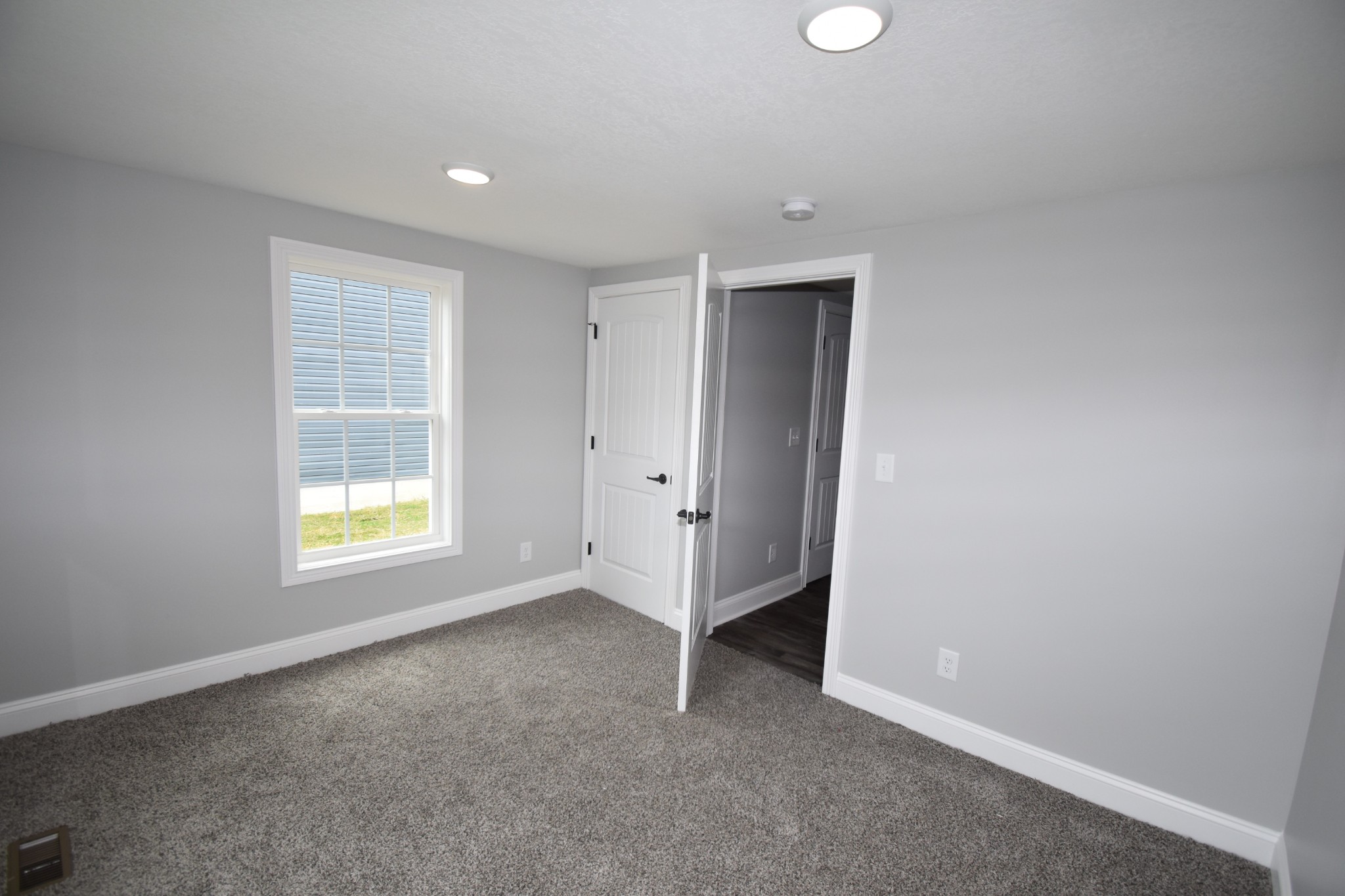 120 Stacker Dr Property Photo 8