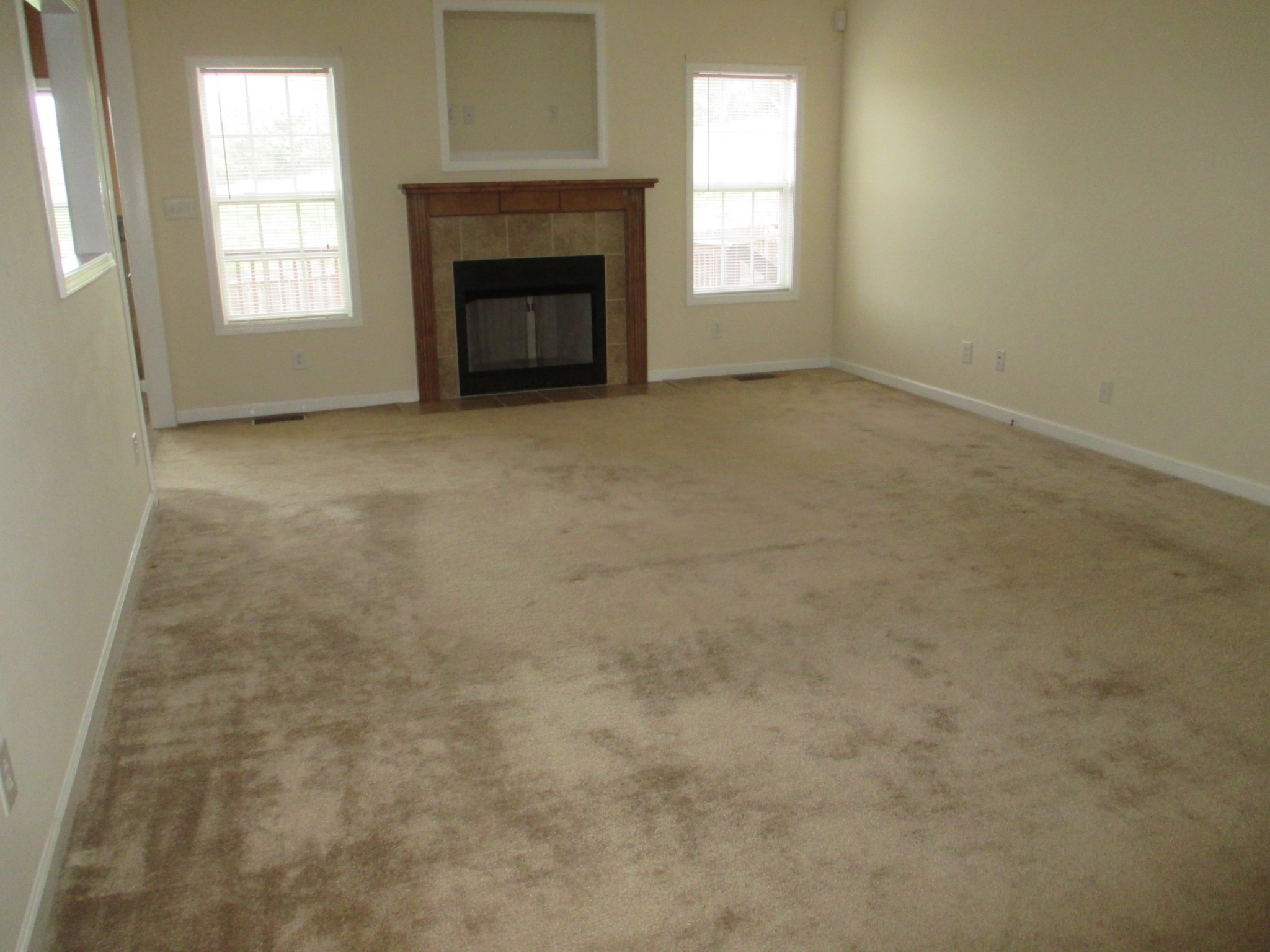 3260 Twelve Oaks Blvd Property Photo 2