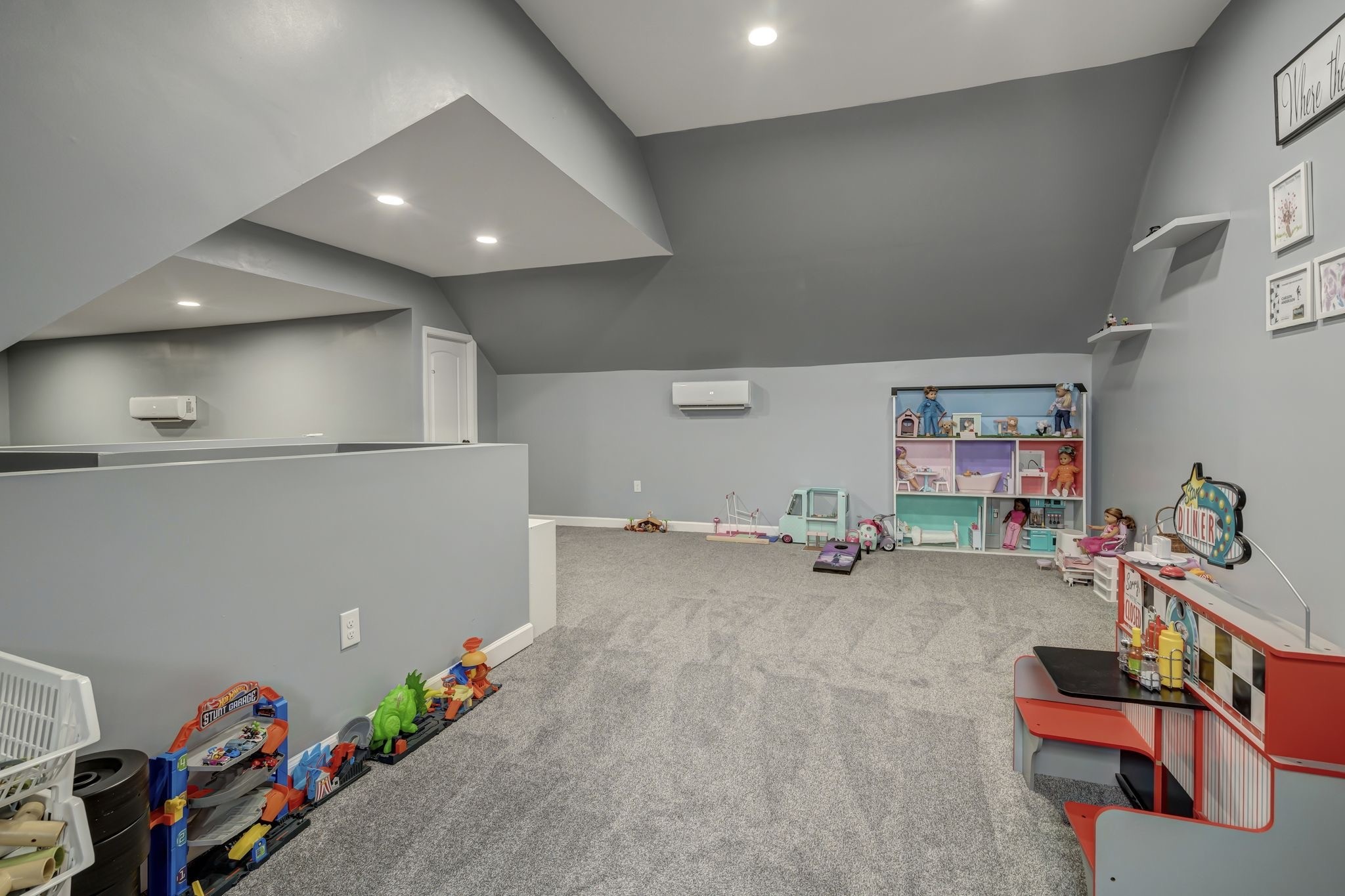 152 Camaro Dr Property Photo 24