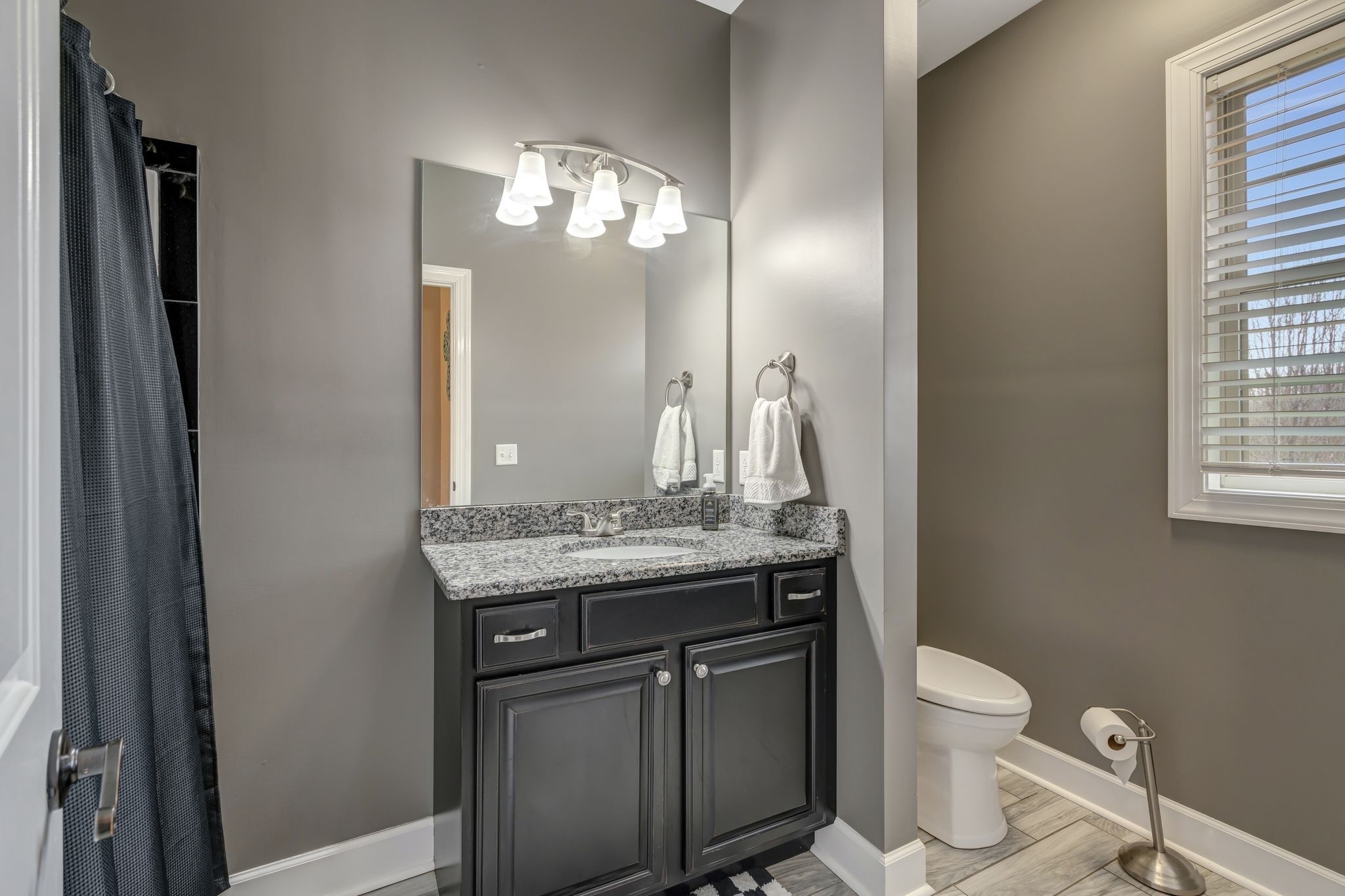 152 Camaro Dr Property Photo 33