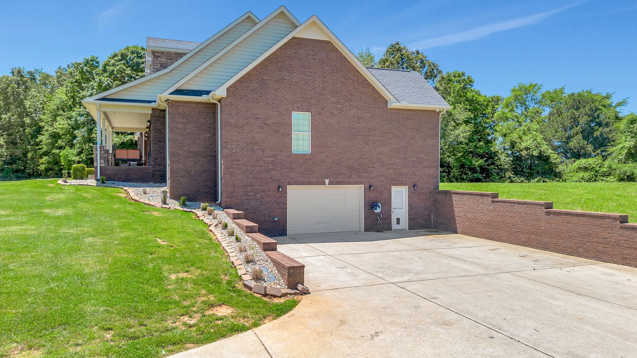 152 Camaro Dr Property Photo 42