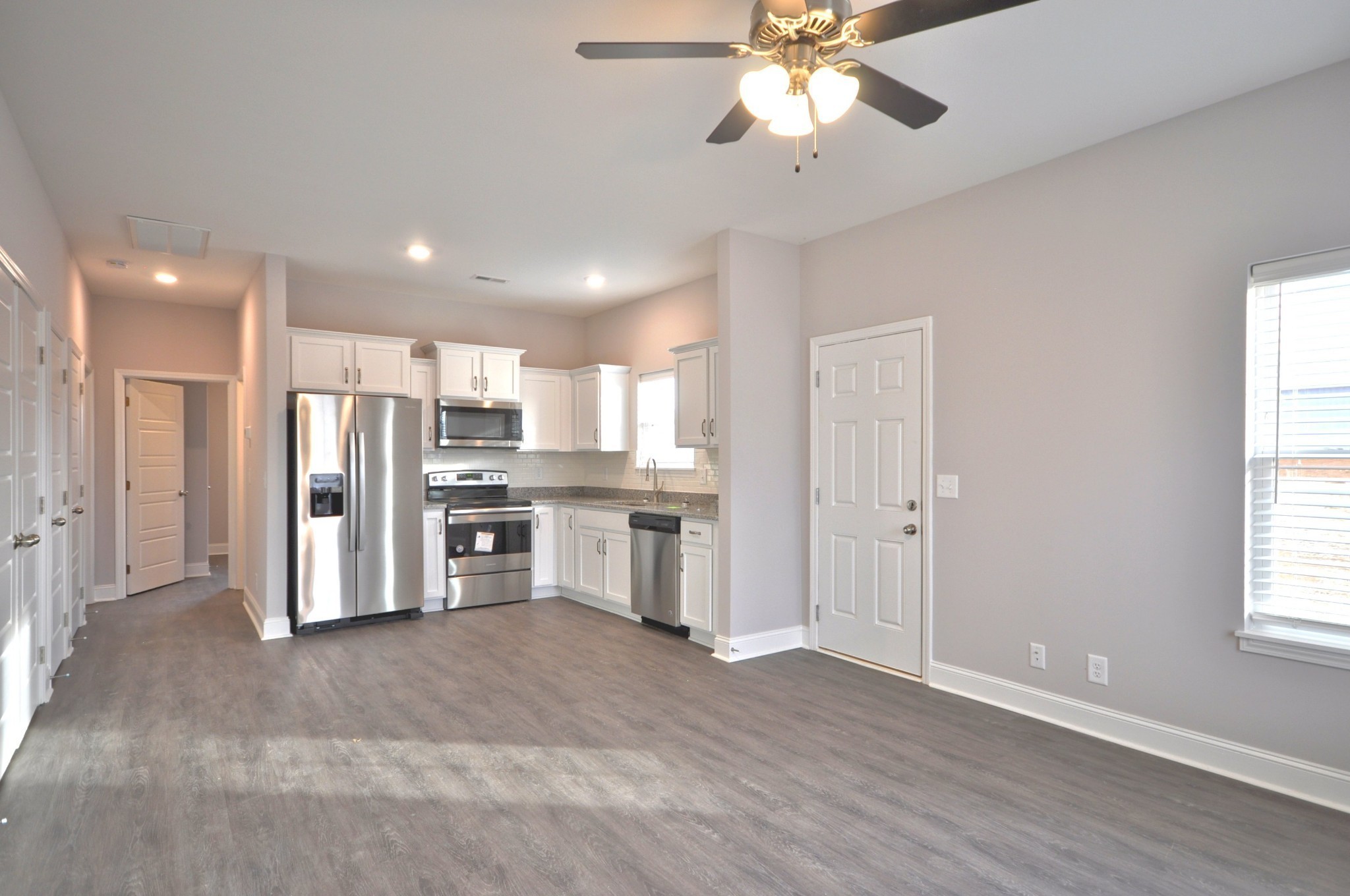 176 Bainbridge Drive Property Photo 7