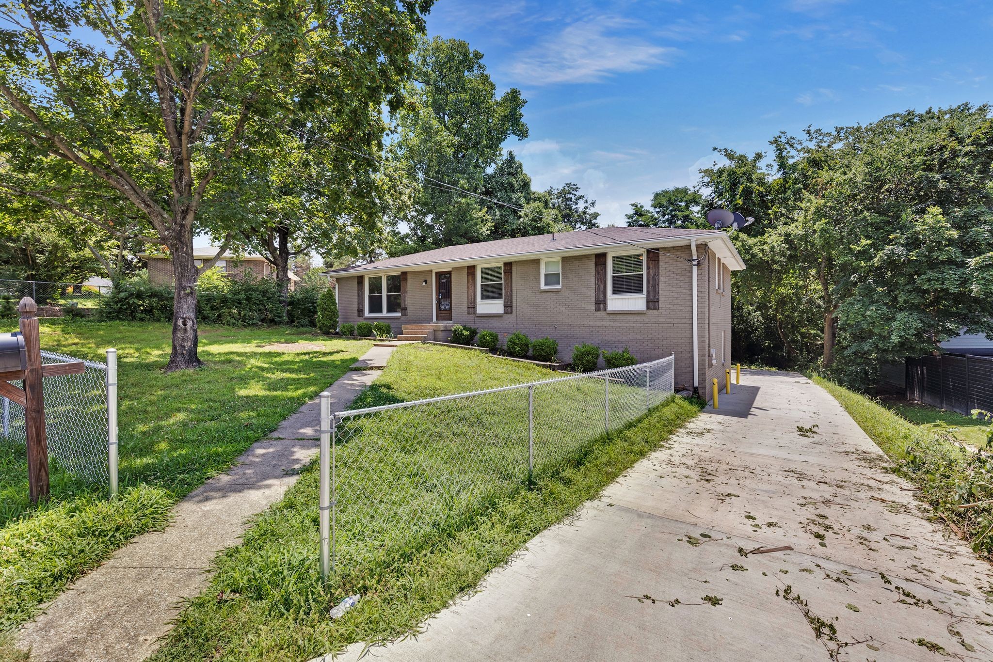 113 Bart Dr Property Photo 3