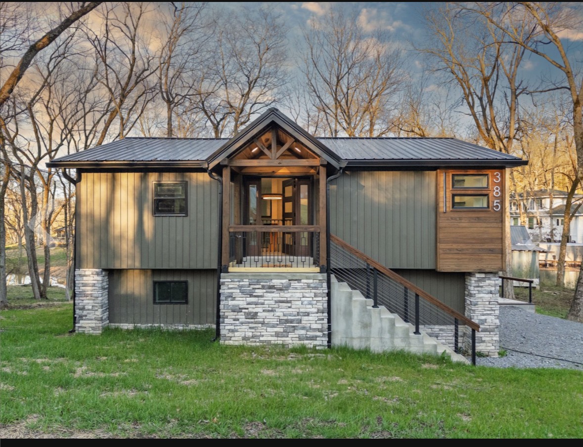 385 Lago Vista Dr Property Photo 1