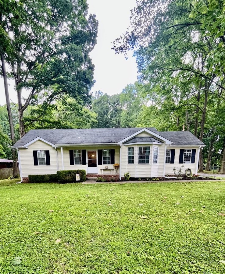 113 Guill Ln Property Photo 1