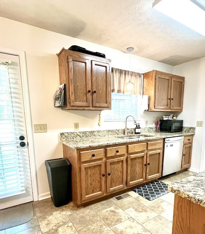 113 Guill Ln Property Photo 7