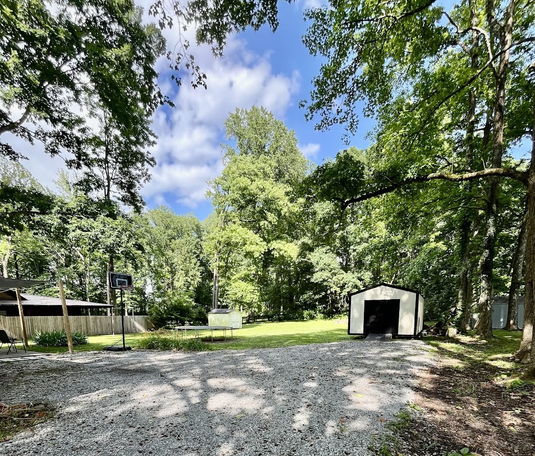 113 Guill Ln Property Photo 18