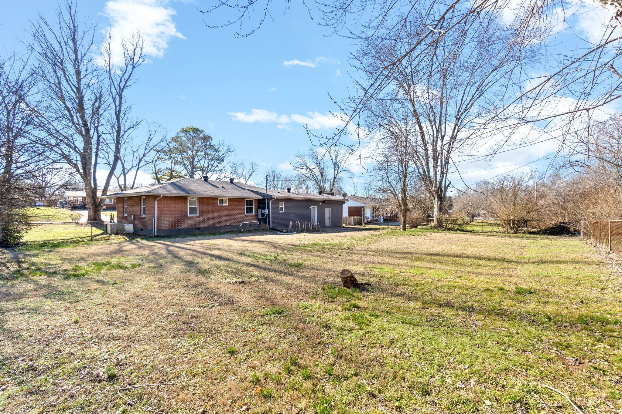 207 Park Ln Property Photo 23