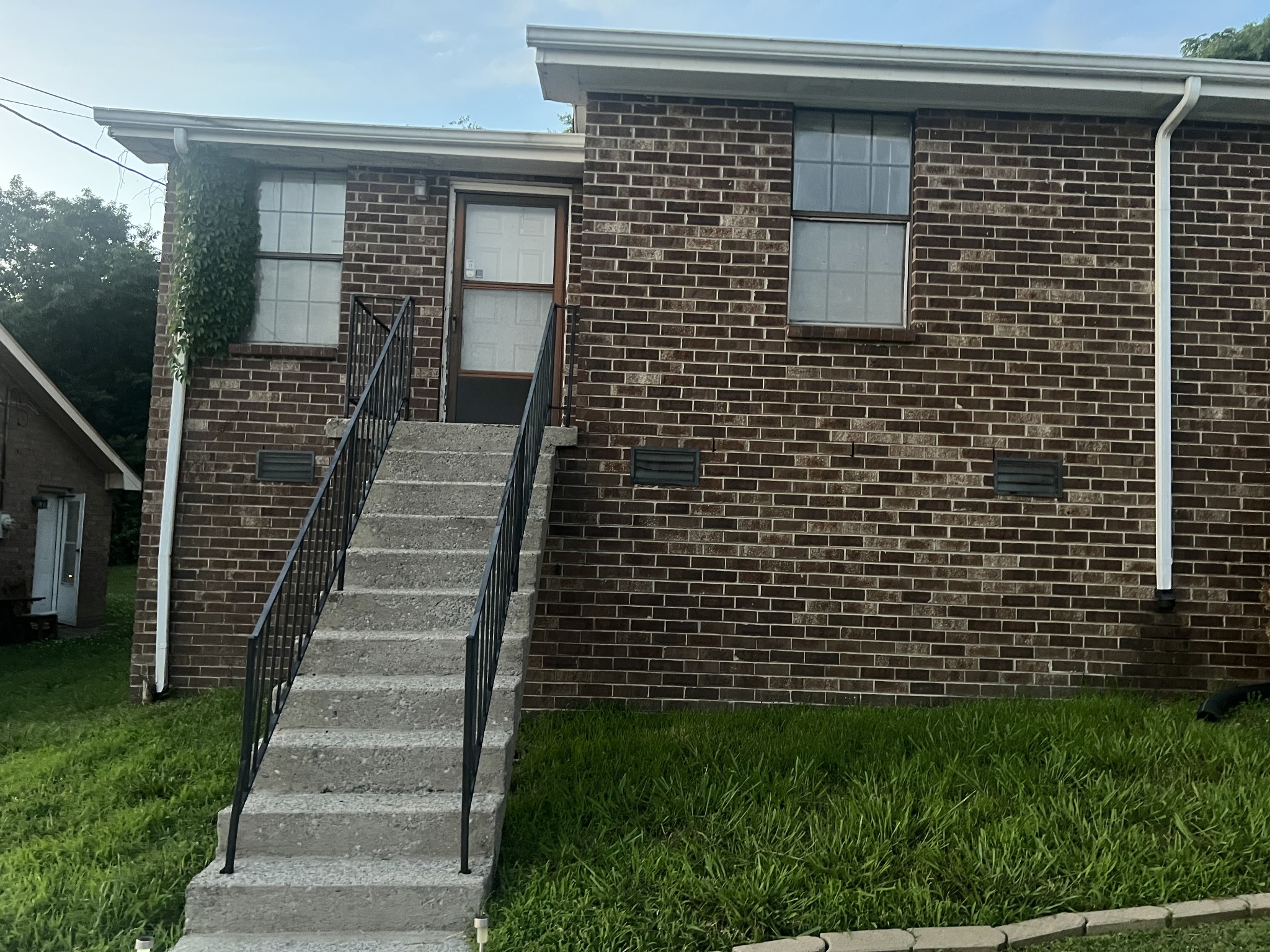 2715 Bullock Ave Property Photo 2