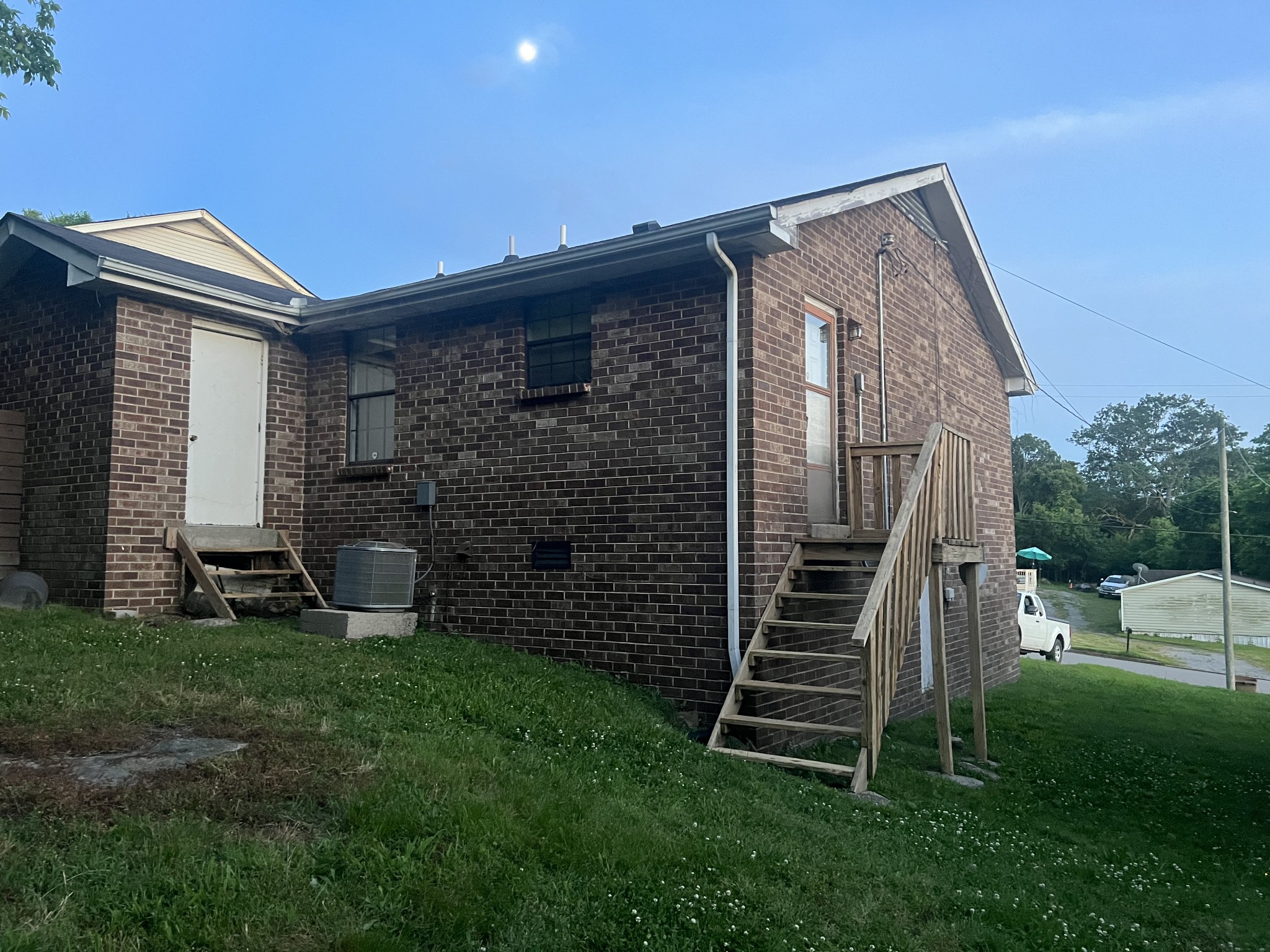 2715 Bullock Ave Property Photo 4